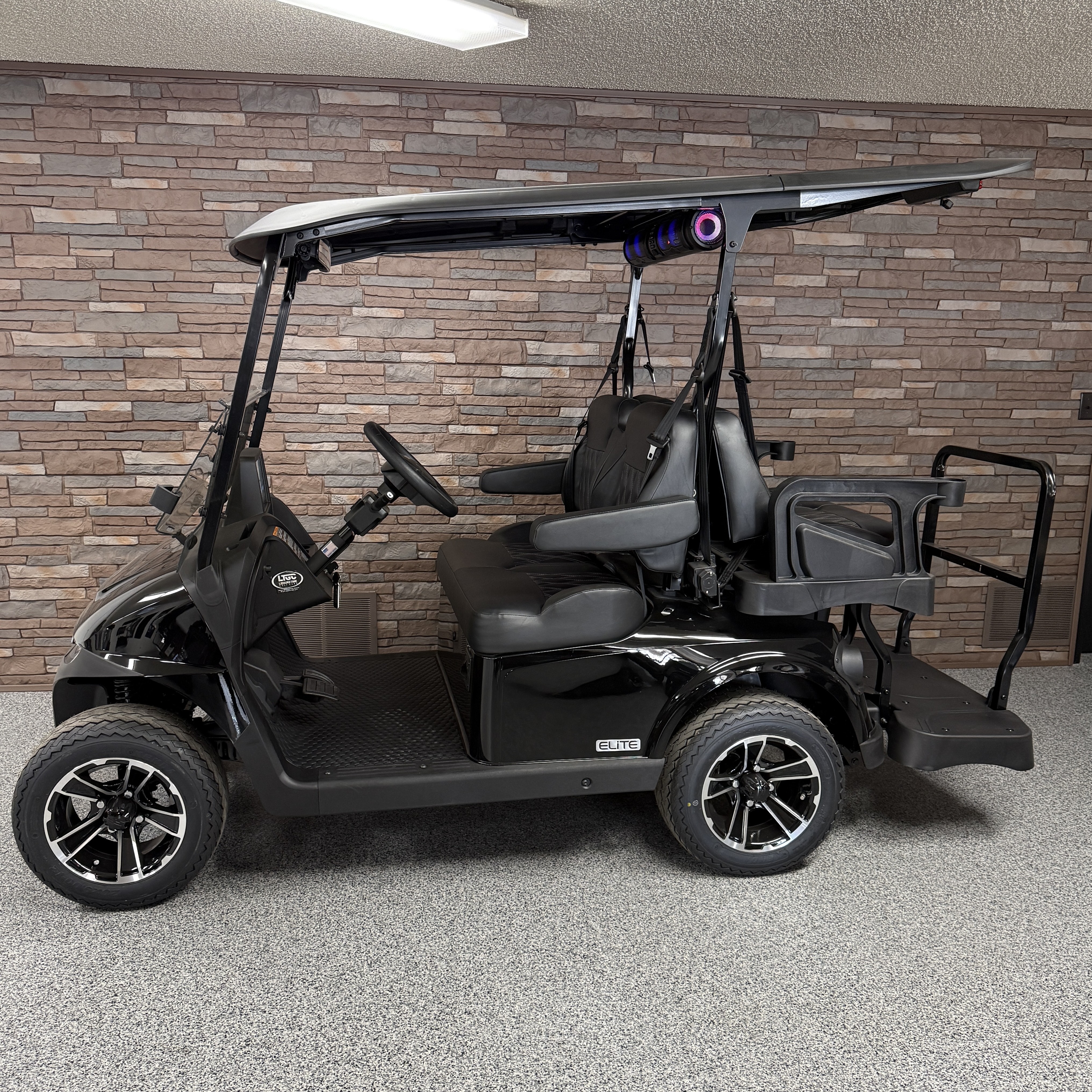 2026 E-Z-GO RXV 4 Touring STL ELiTE Lithium in New Hampton, Iowa - Photo 3