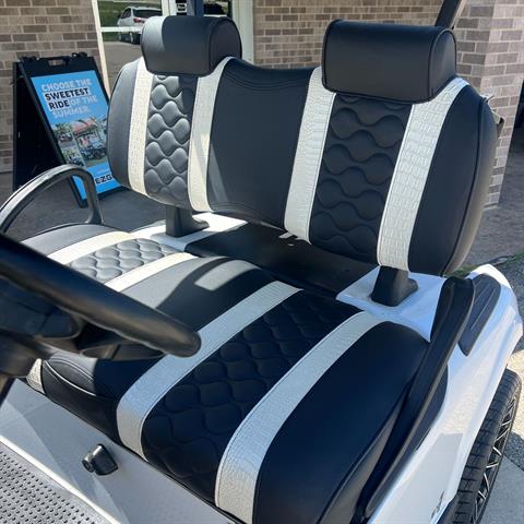 2022 E-Z-GO RXV Gas in New Hampton, Iowa - Photo 5