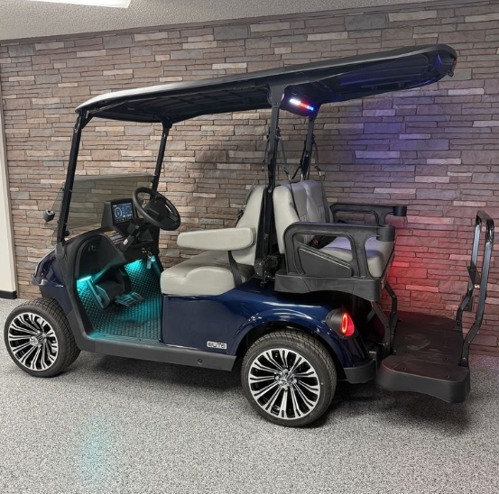 2026 E-Z-GO RXV 4 Touring STL ELiTE Lithium in New Hampton, Iowa - Photo 3