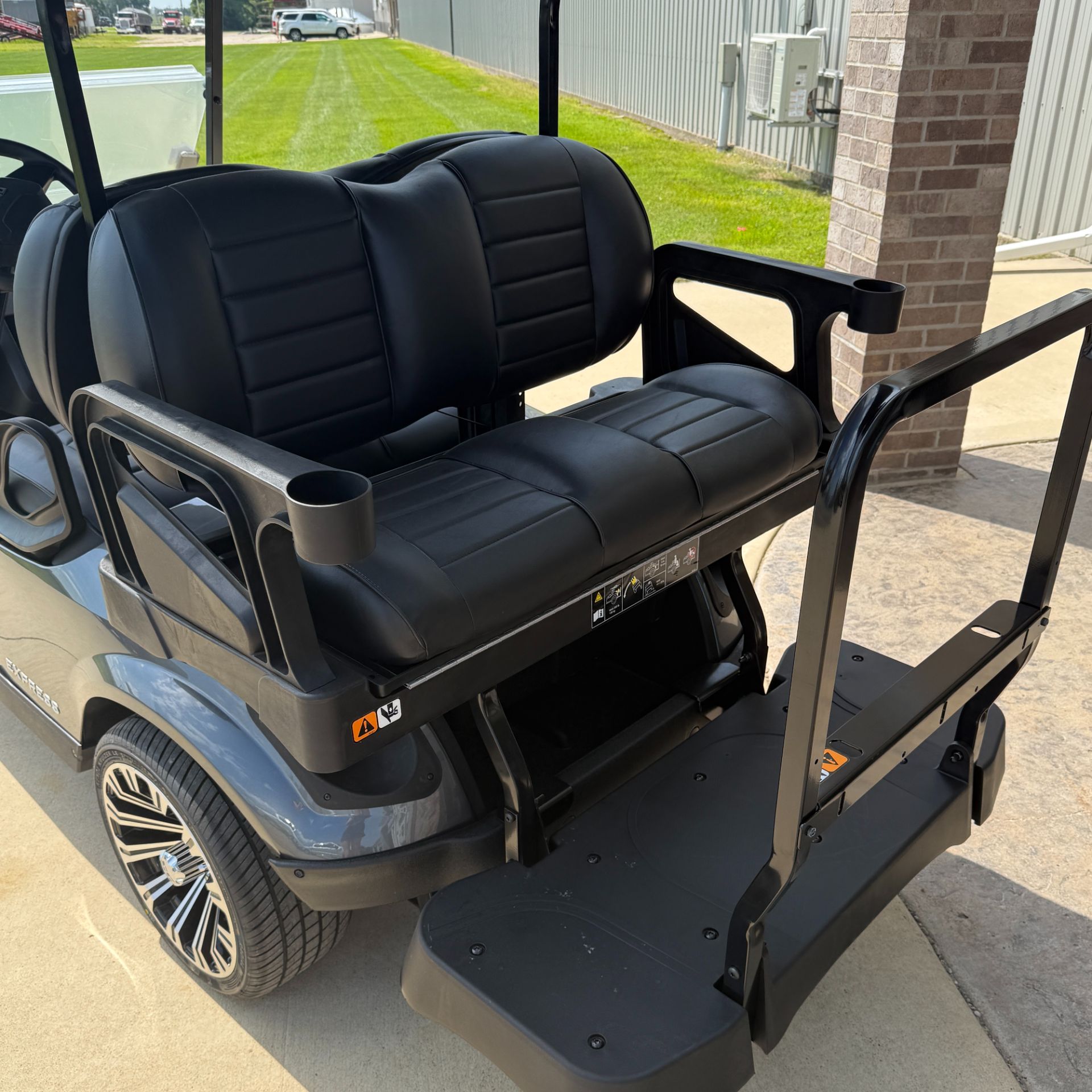 2026 E-Z-GO Express 4 Cruiser 13.5 Gas in New Hampton, Iowa - Photo 6