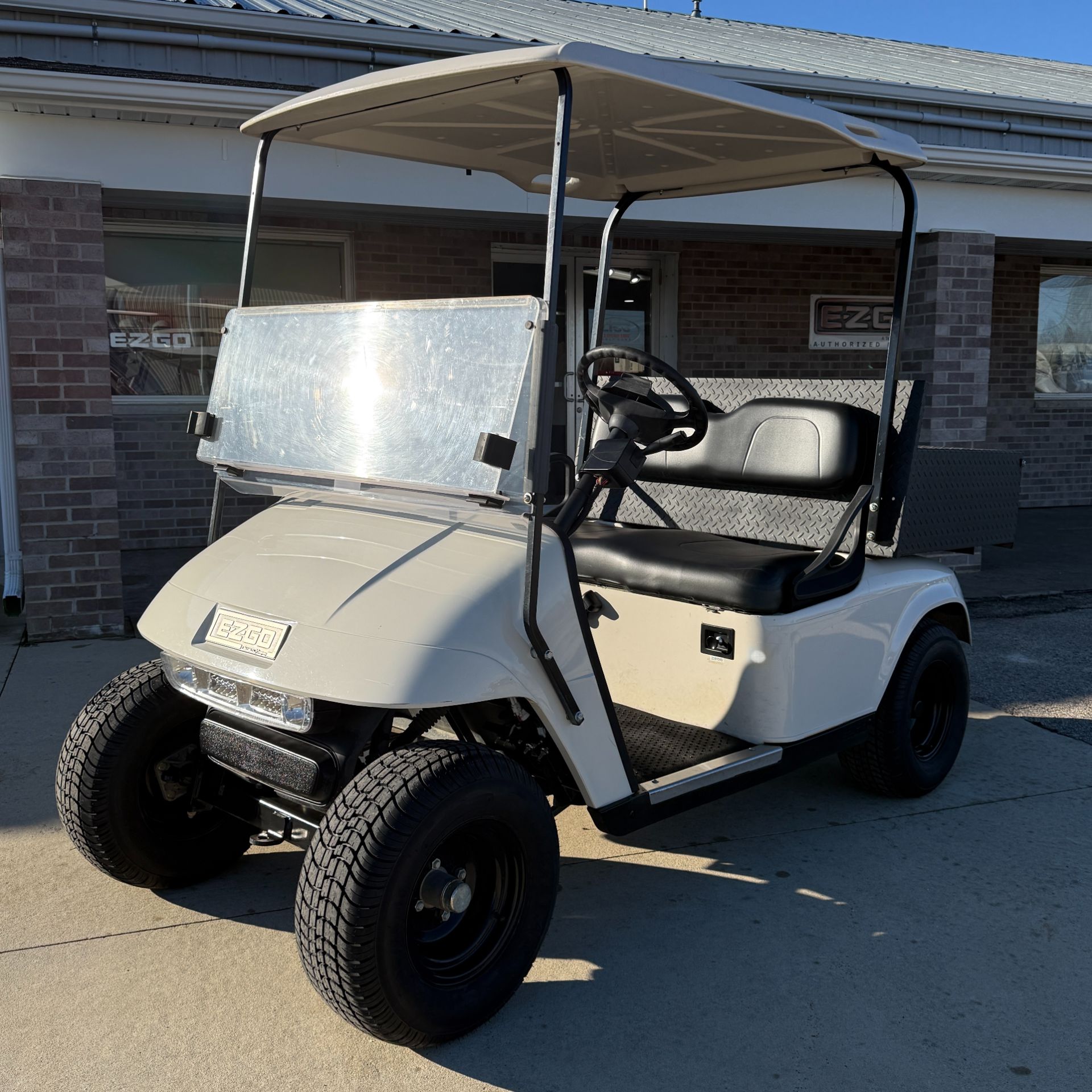 2005 E-Z-GO TXT Fleet - Gas in New Hampton, Iowa - Photo 1