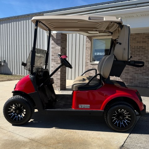 2016 E-Z-GO RXV Electric in New Hampton, Iowa - Photo 2