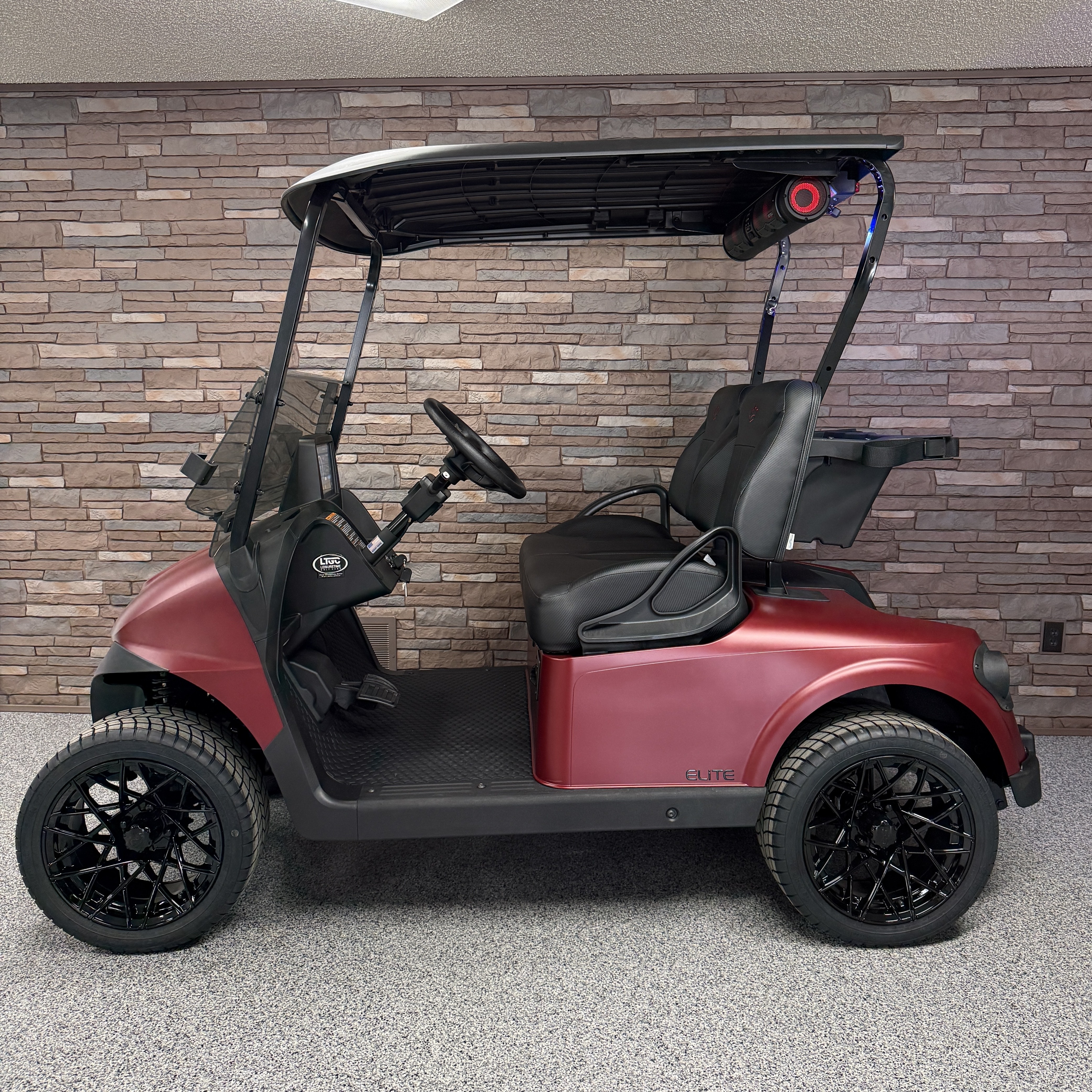 2026 E-Z-GO RXV Freedom ELiTE 2.2 with Technology Package in New Hampton, Iowa - Photo 2