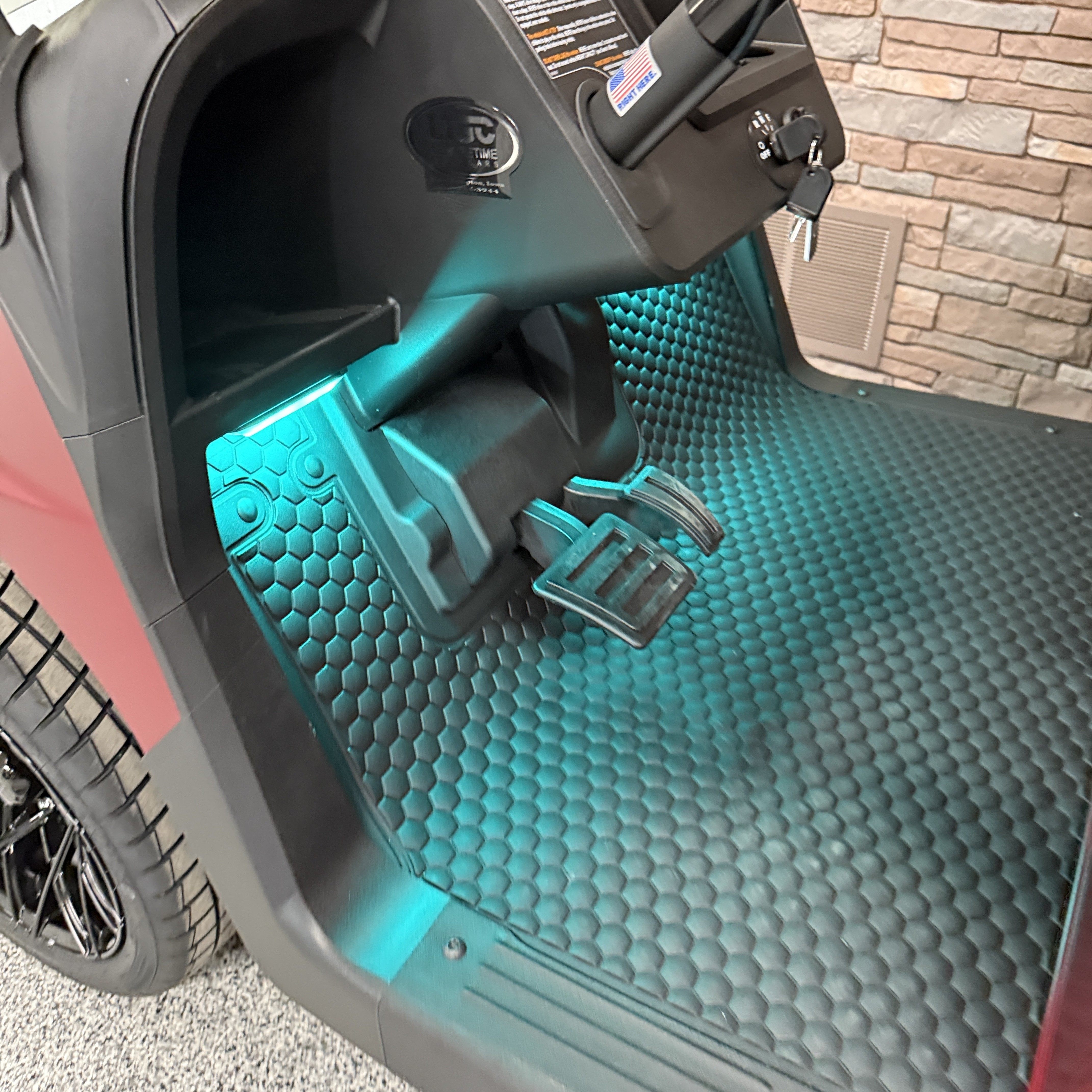 2026 E-Z-GO RXV Freedom ELiTE 2.2 with Technology Package in New Hampton, Iowa - Photo 4