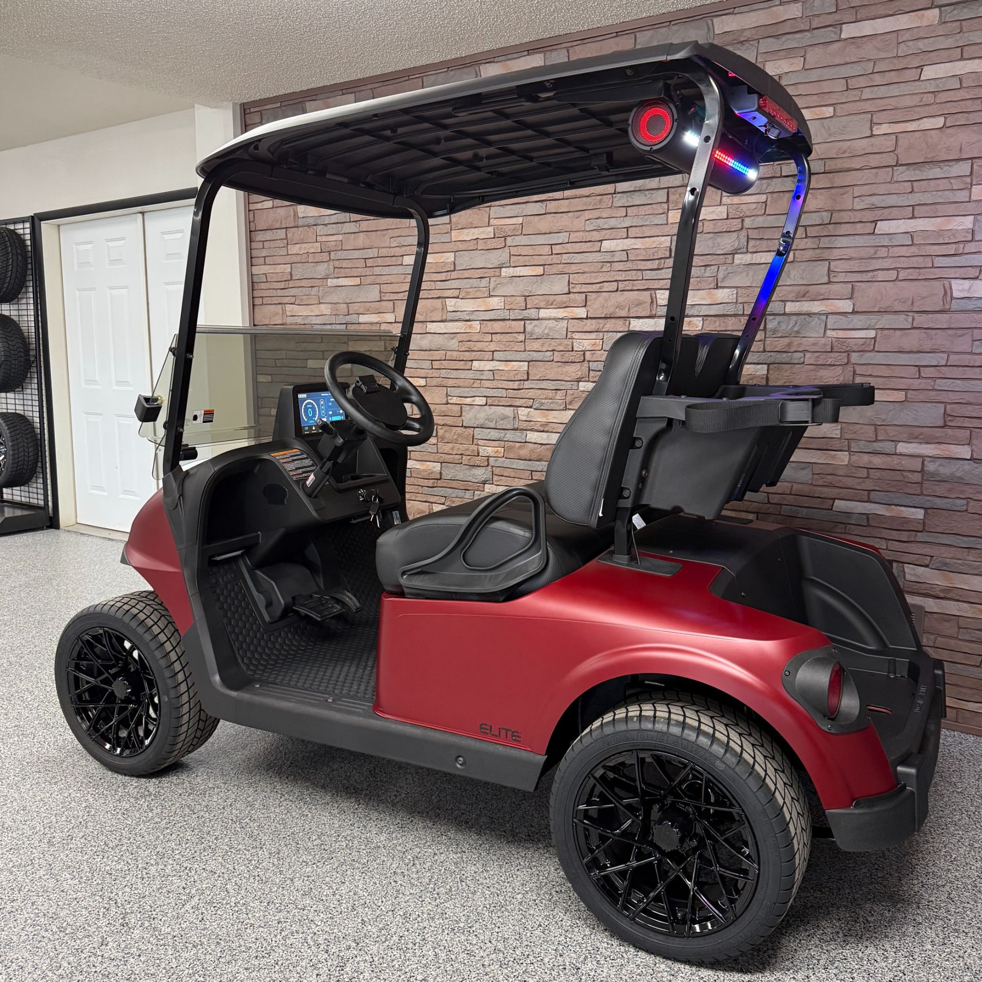 2026 E-Z-GO RXV Freedom ELiTE 2.2 with Technology Package in New Hampton, Iowa - Photo 3