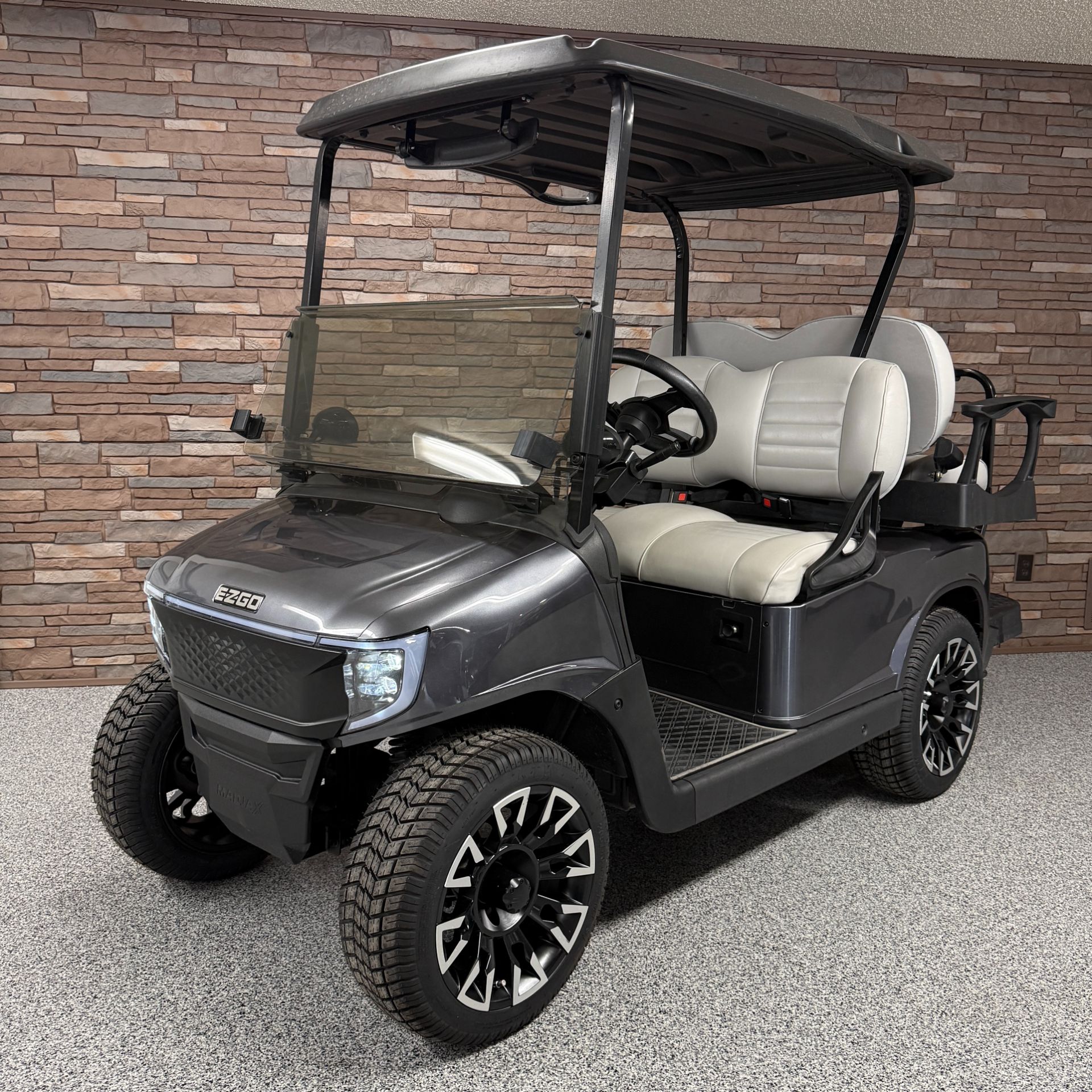 2009 E-Z-GO RXV in New Hampton, Iowa - Photo 1