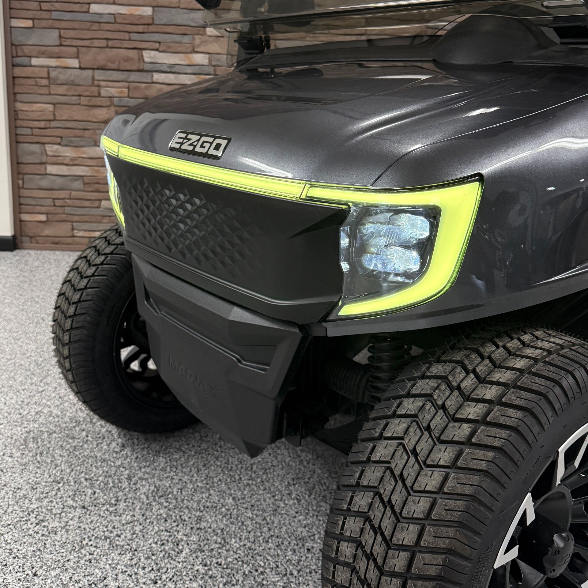 2009 E-Z-GO RXV in New Hampton, Iowa - Photo 6