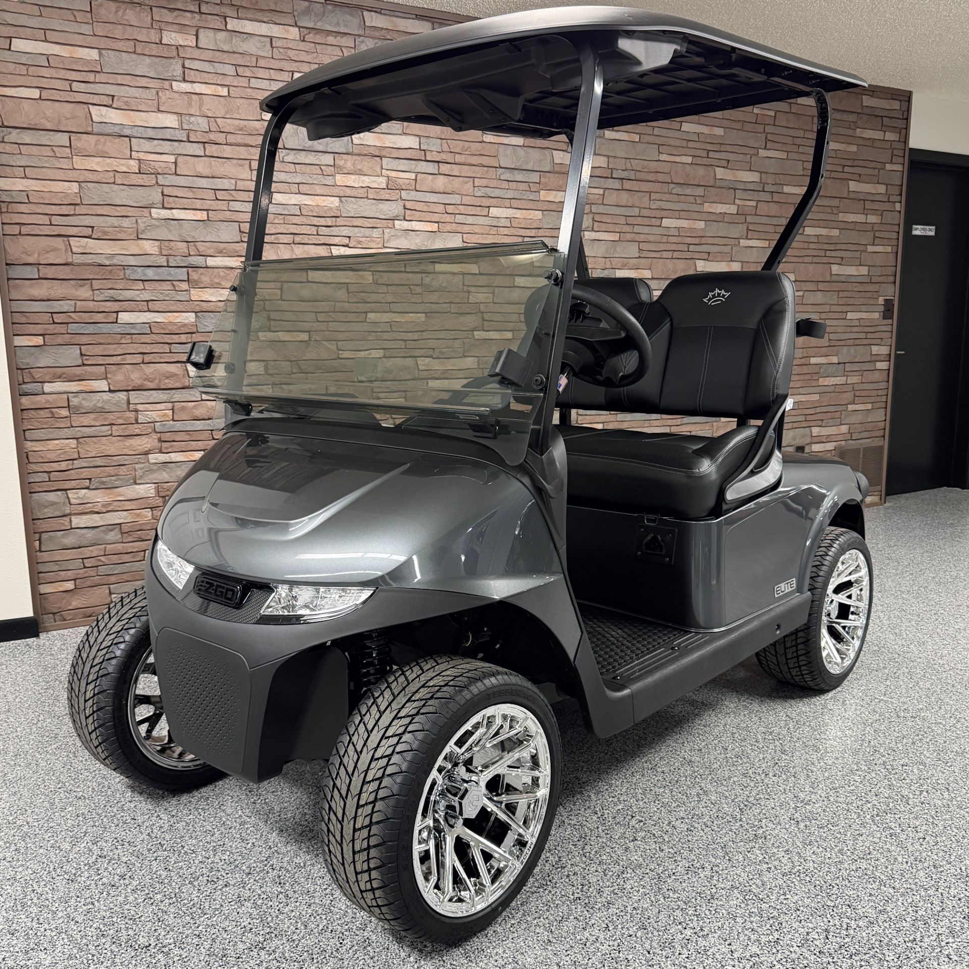 2026 E-Z-GO RXV 2 Freedom EX1 Gas in New Hampton, Iowa - Photo 1