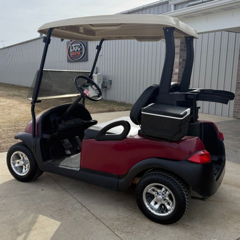 2005 Club Car Precedent - Electric in New Hampton, Iowa - Photo 3