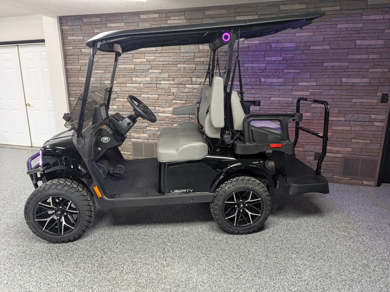 2027 EZGO Liberty photo 6