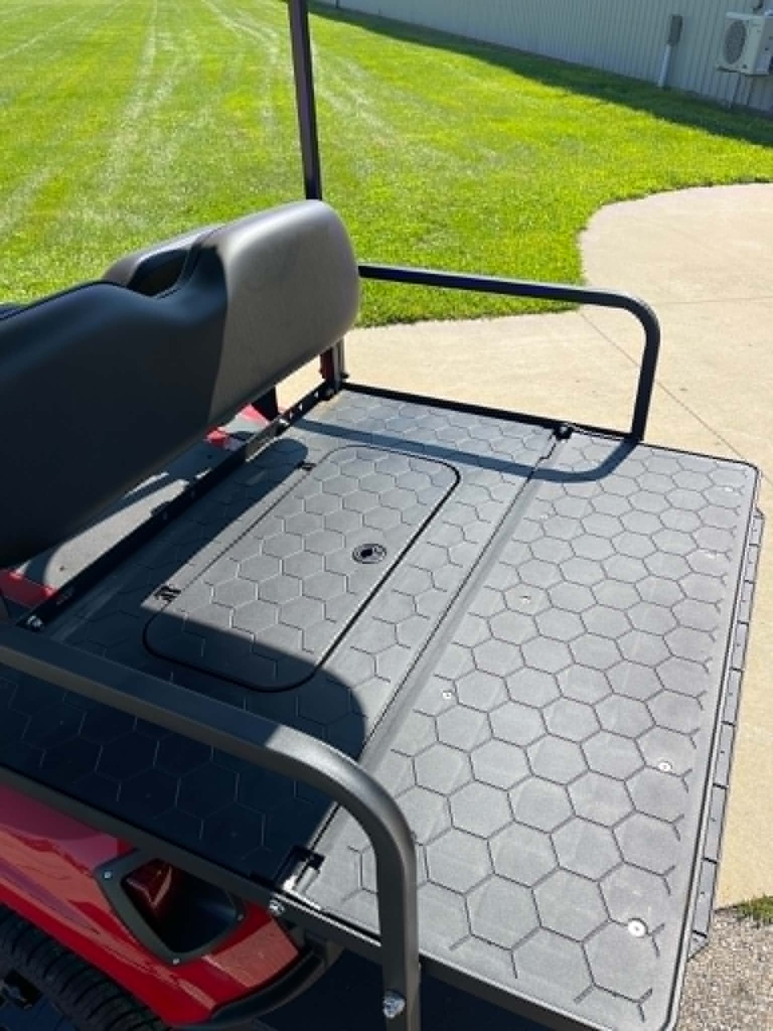 2021 EZGO RXV photo 6