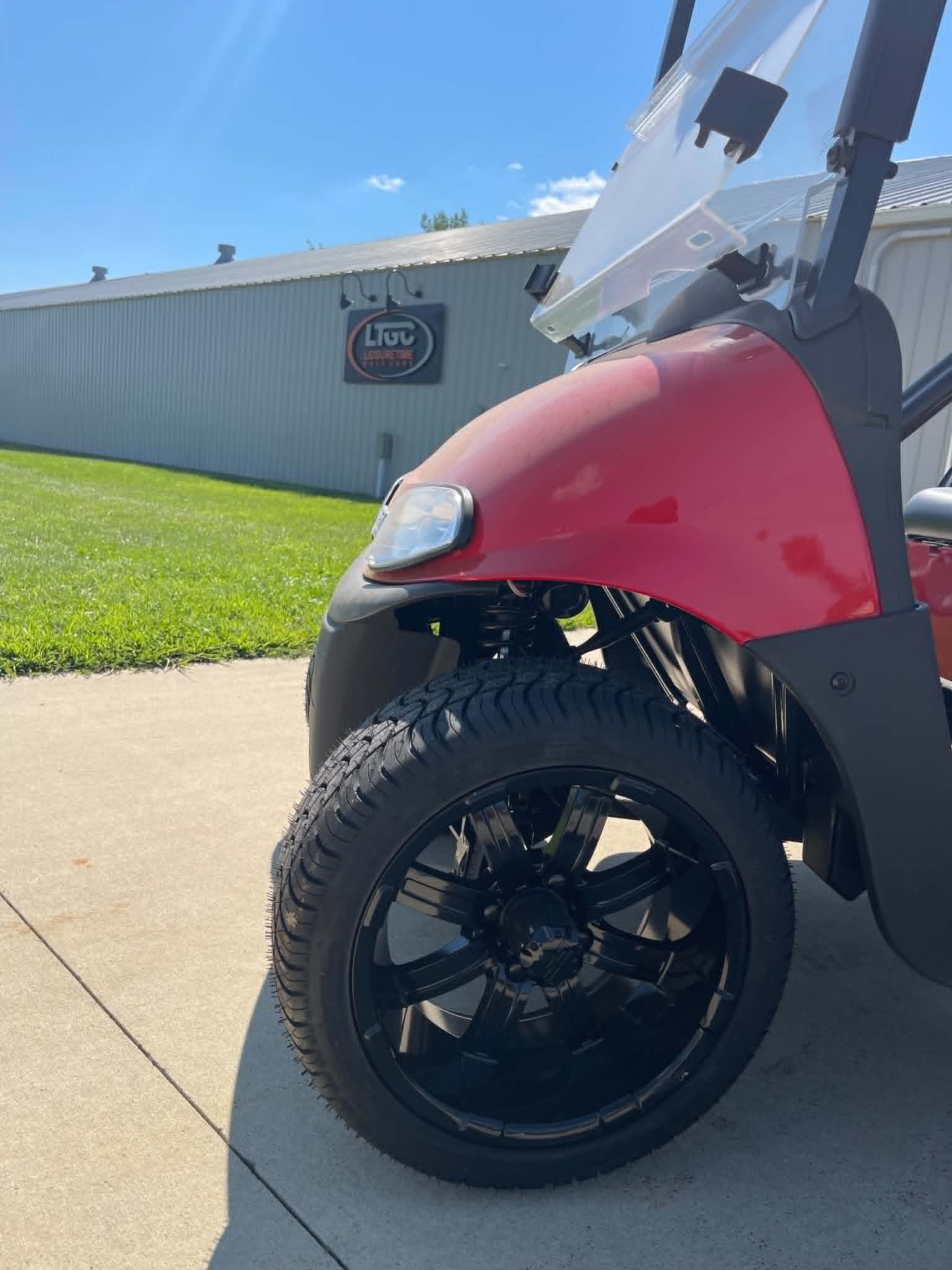 2021 EZGO RXV photo 8