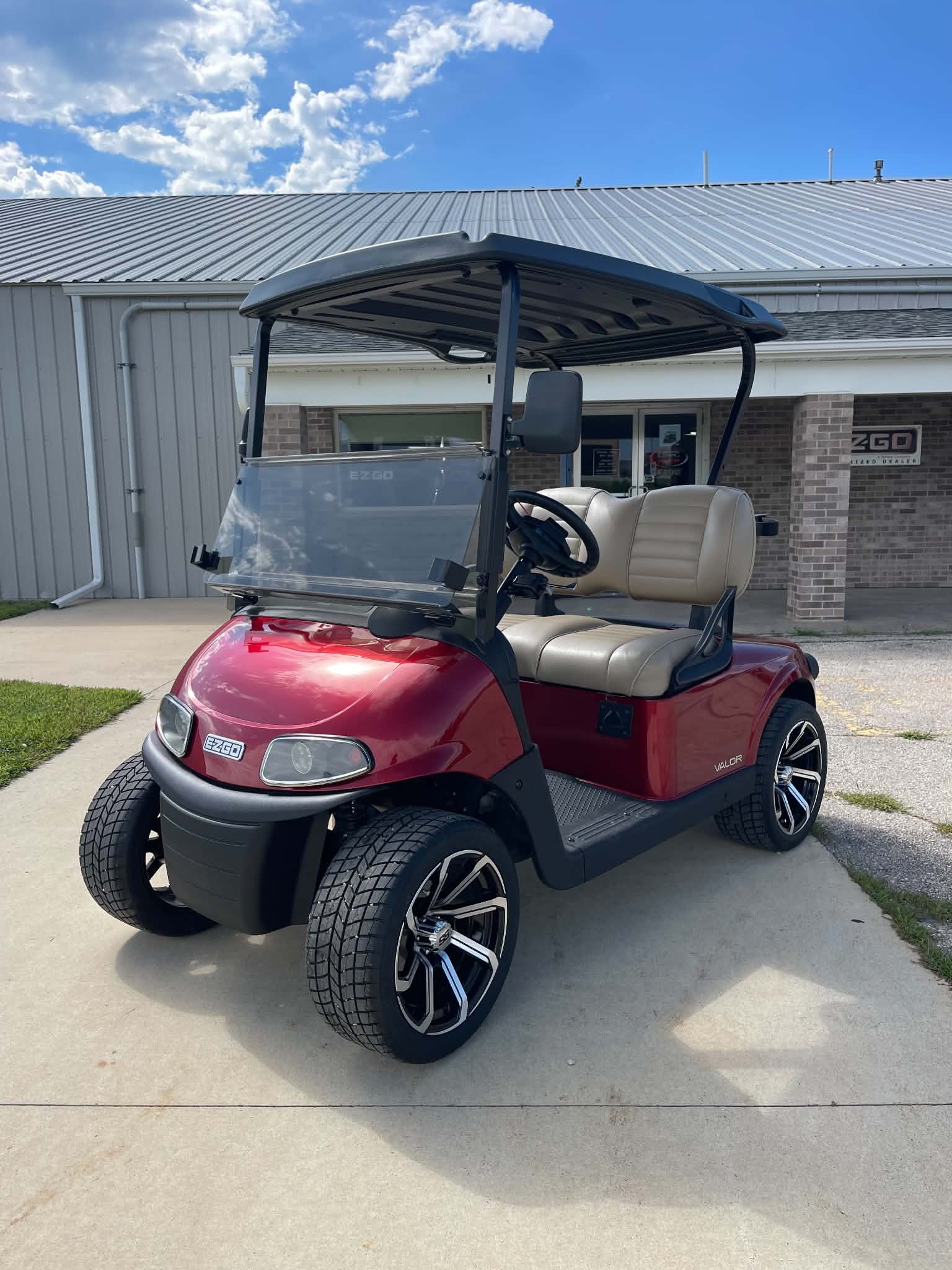 2023 EZGO Valor
