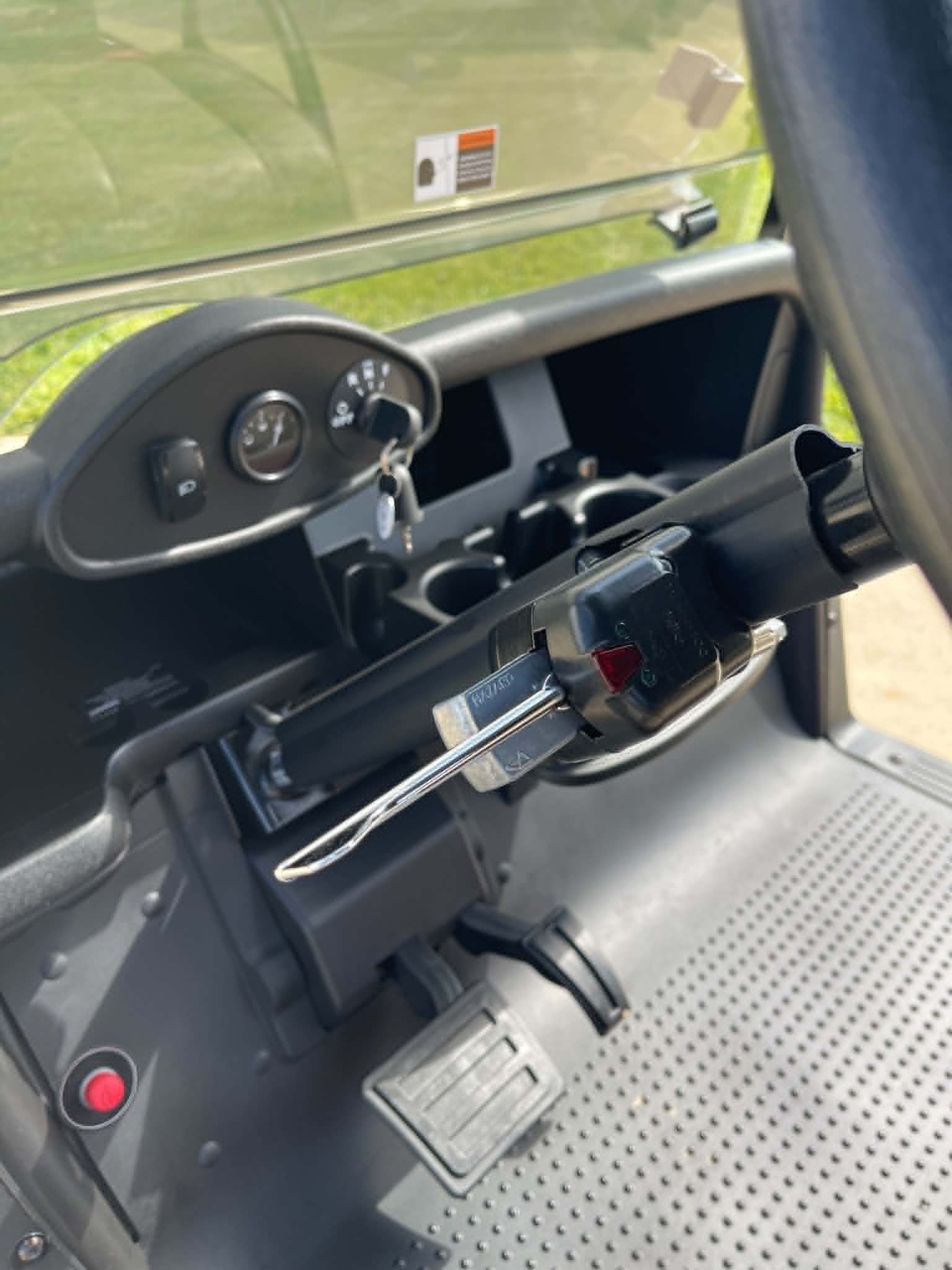 2023 EZGO Valor photo 6