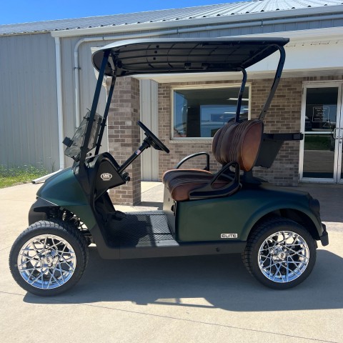 2026 E-Z-GO RXV 2 Freedom ELiTE Lithium in New Hampton, Iowa - Photo 2