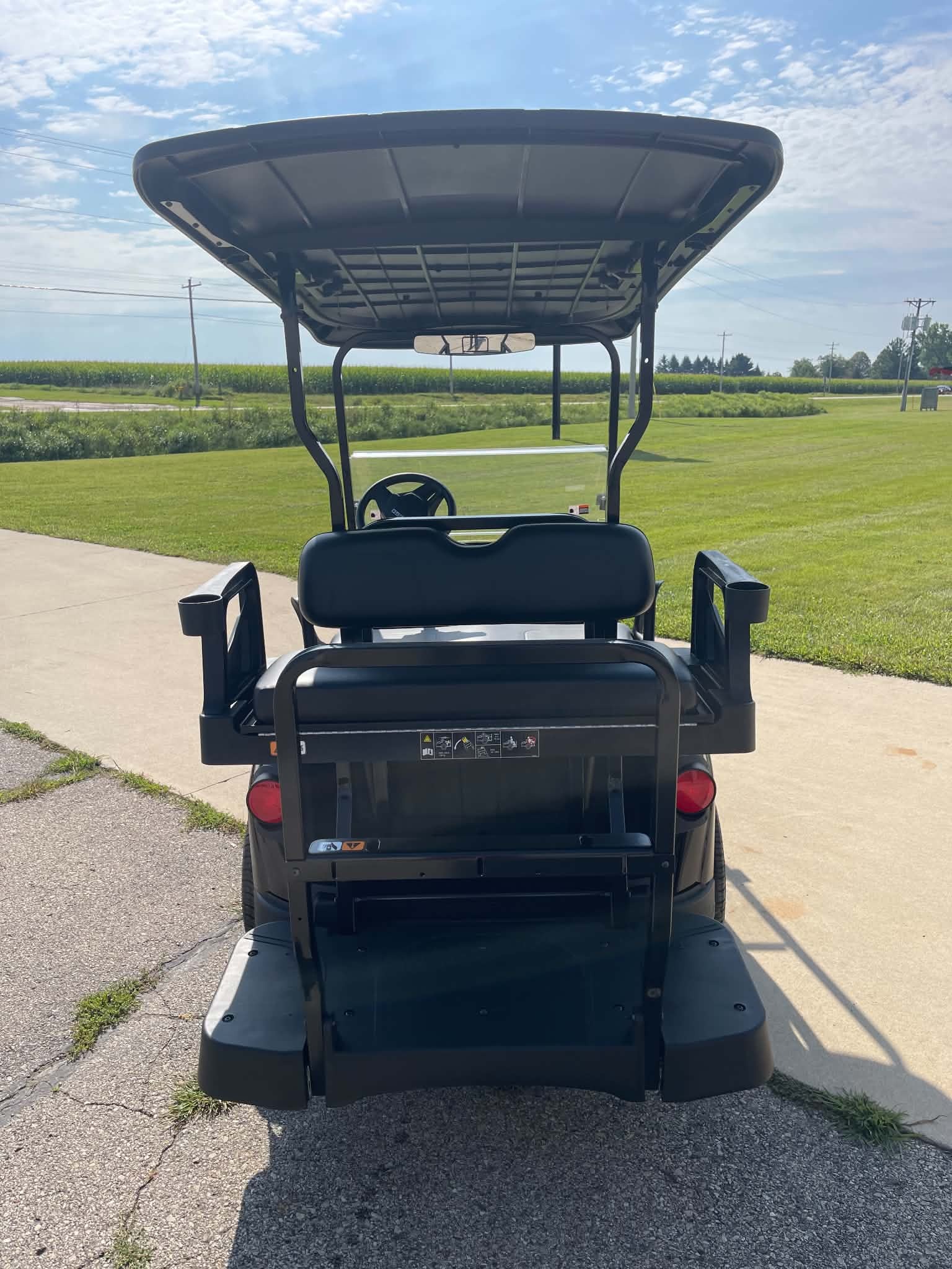 2026 EZGO RXV photo 4