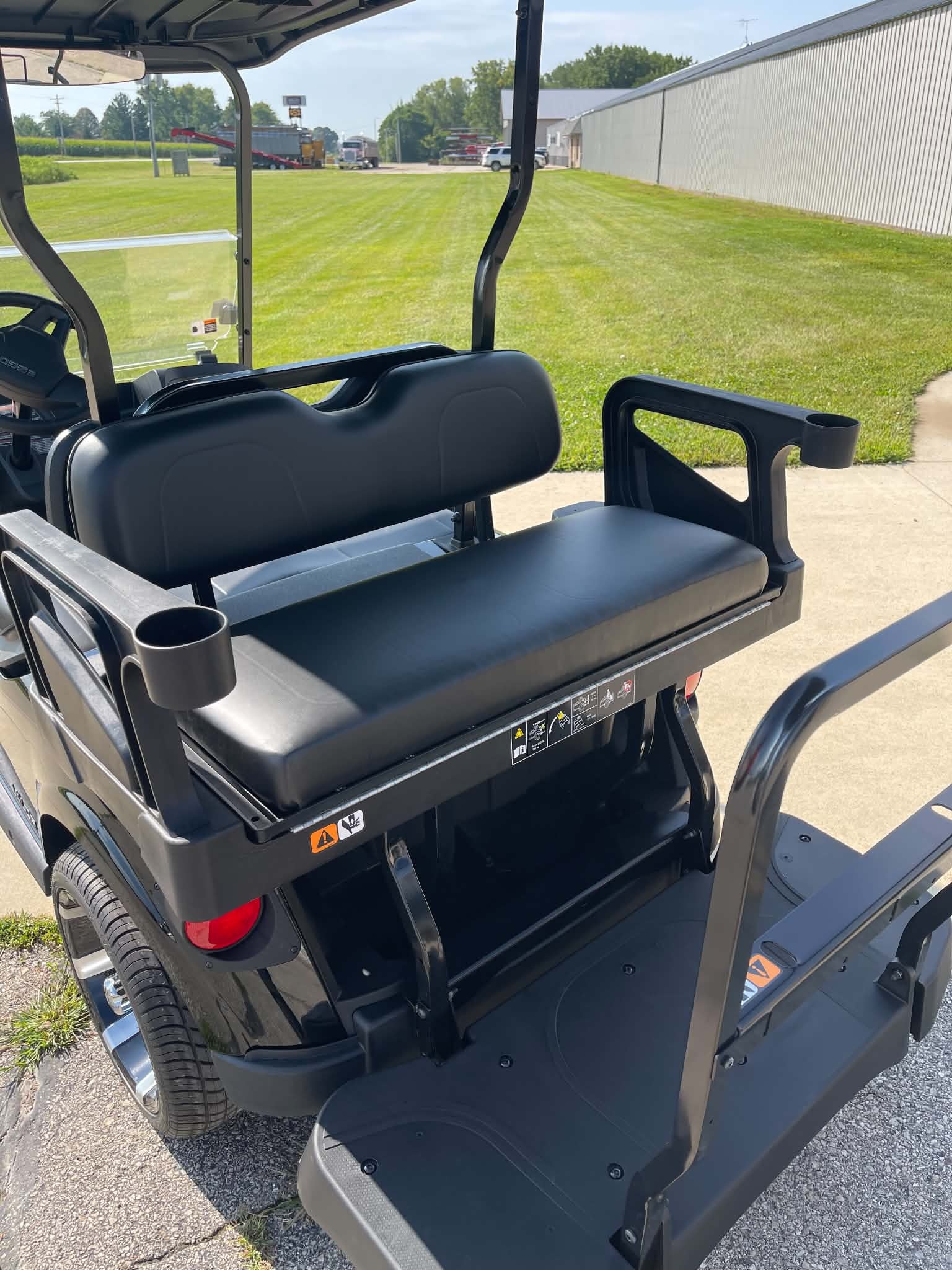 2026 EZGO RXV photo 5