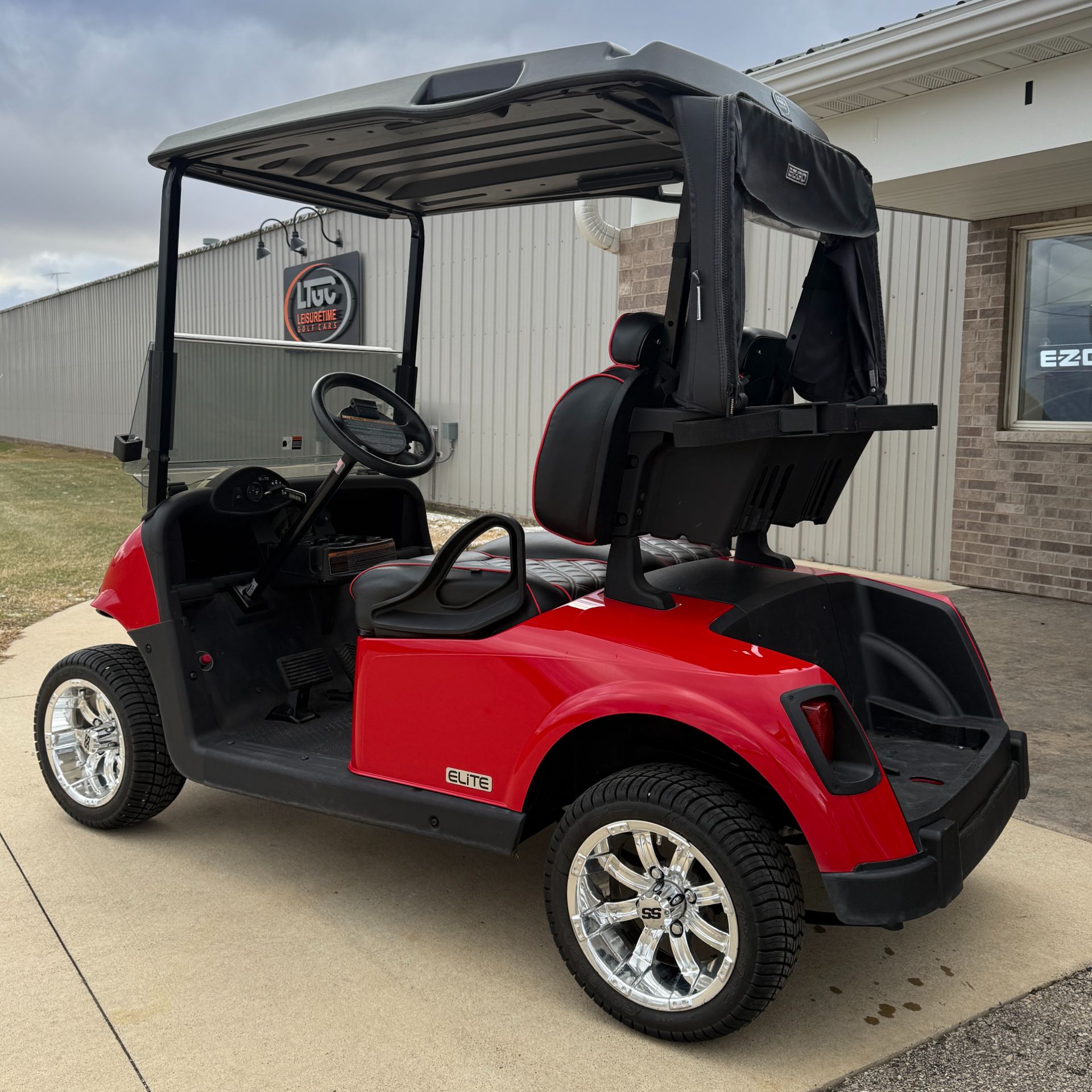 2021 E-Z-GO Freedom RXV ELiTE 2.0 in New Hampton, Iowa - Photo 3