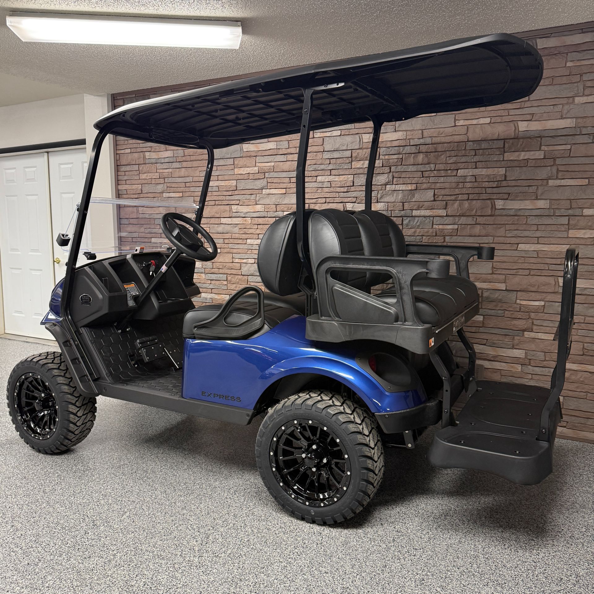 2026 E-Z-GO Express 4 Summit X 13.5 Gas in New Hampton, Iowa - Photo 3