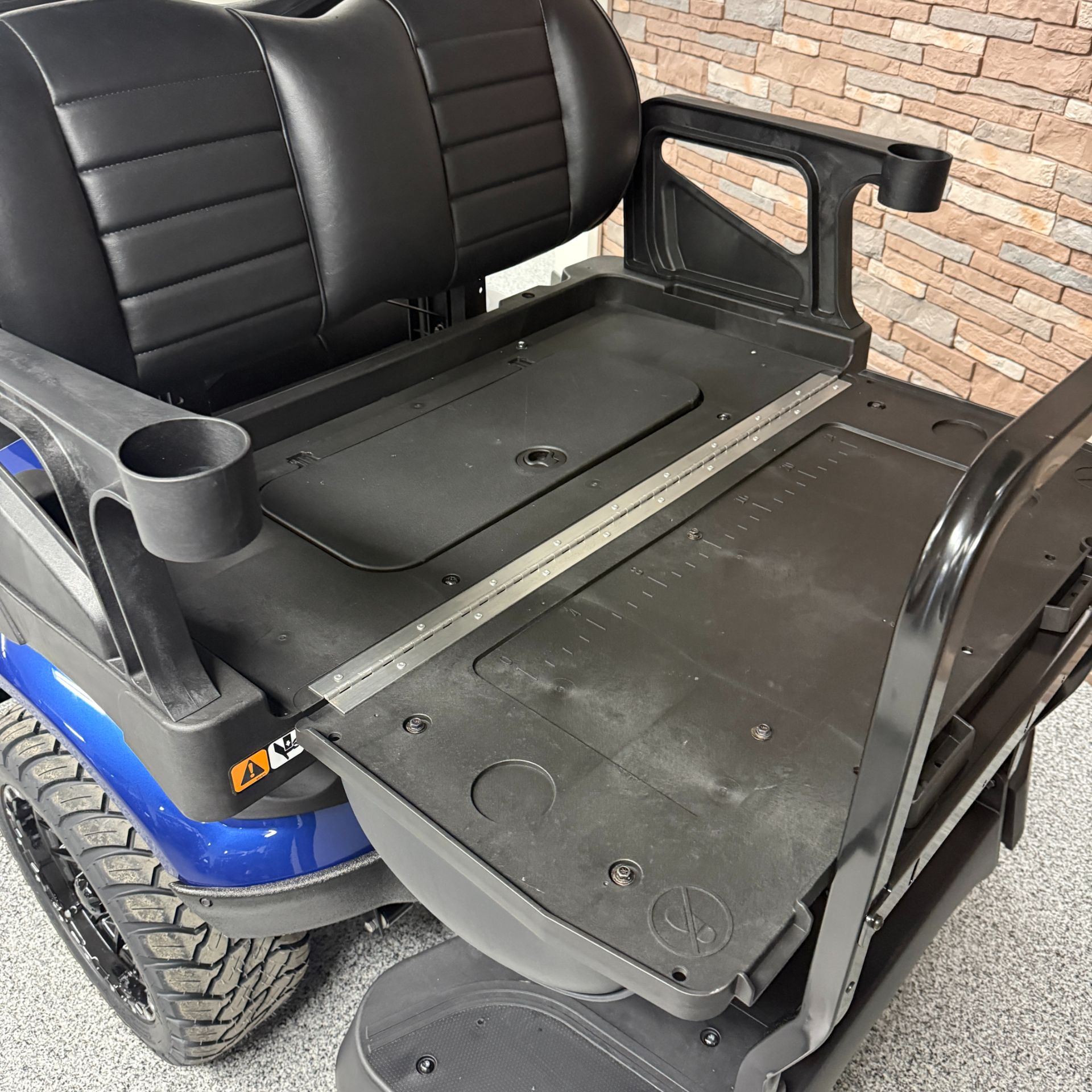 2026 E-Z-GO Express 4 Summit X 13.5 Gas in New Hampton, Iowa - Photo 6