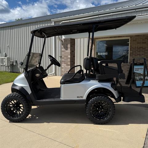 2026 E-Z-GO RXV 4 Summit X ELiTE Lithium in New Hampton, Iowa - Photo 2