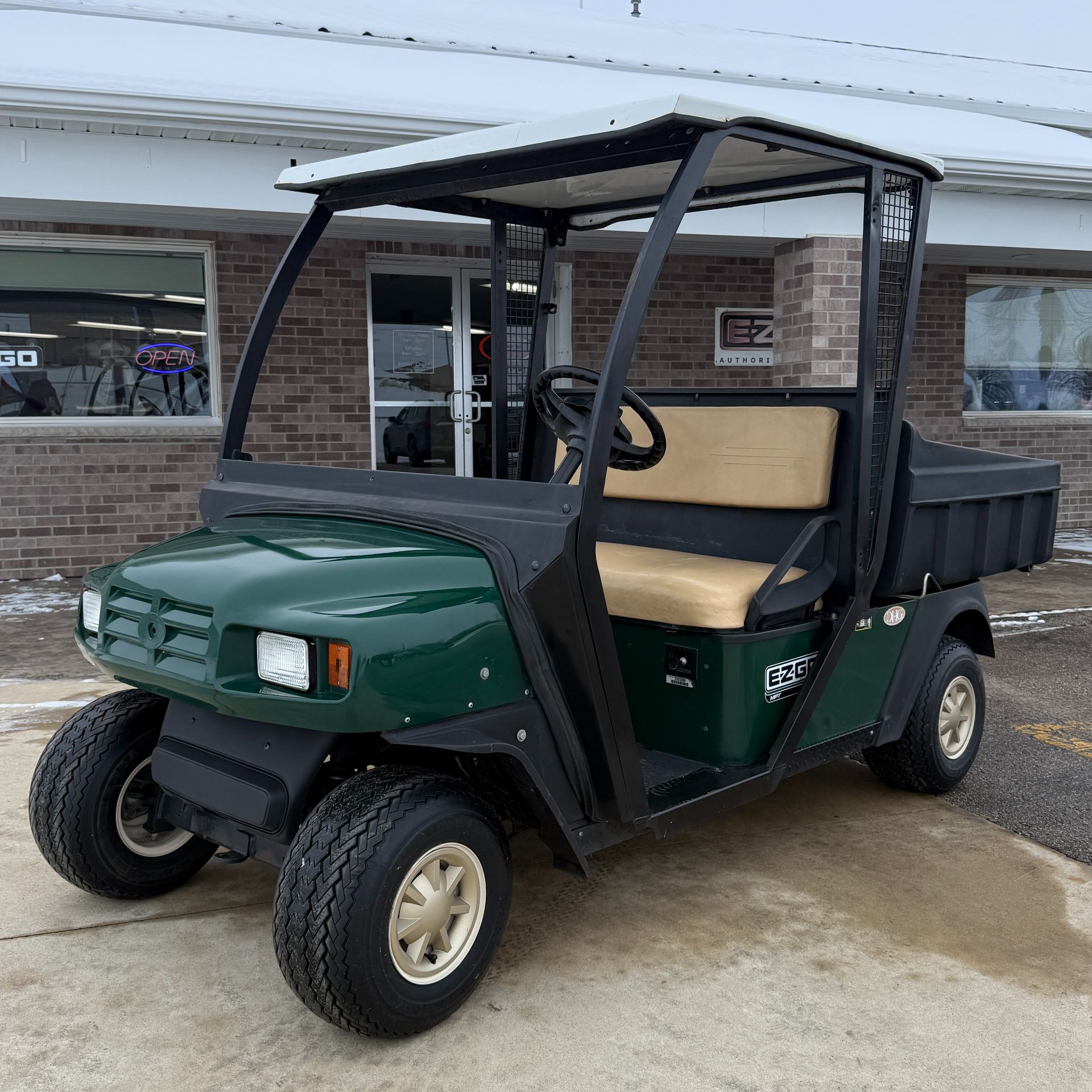 2007 E-Z-GO MPT 1200 in New Hampton, Iowa - Photo 1