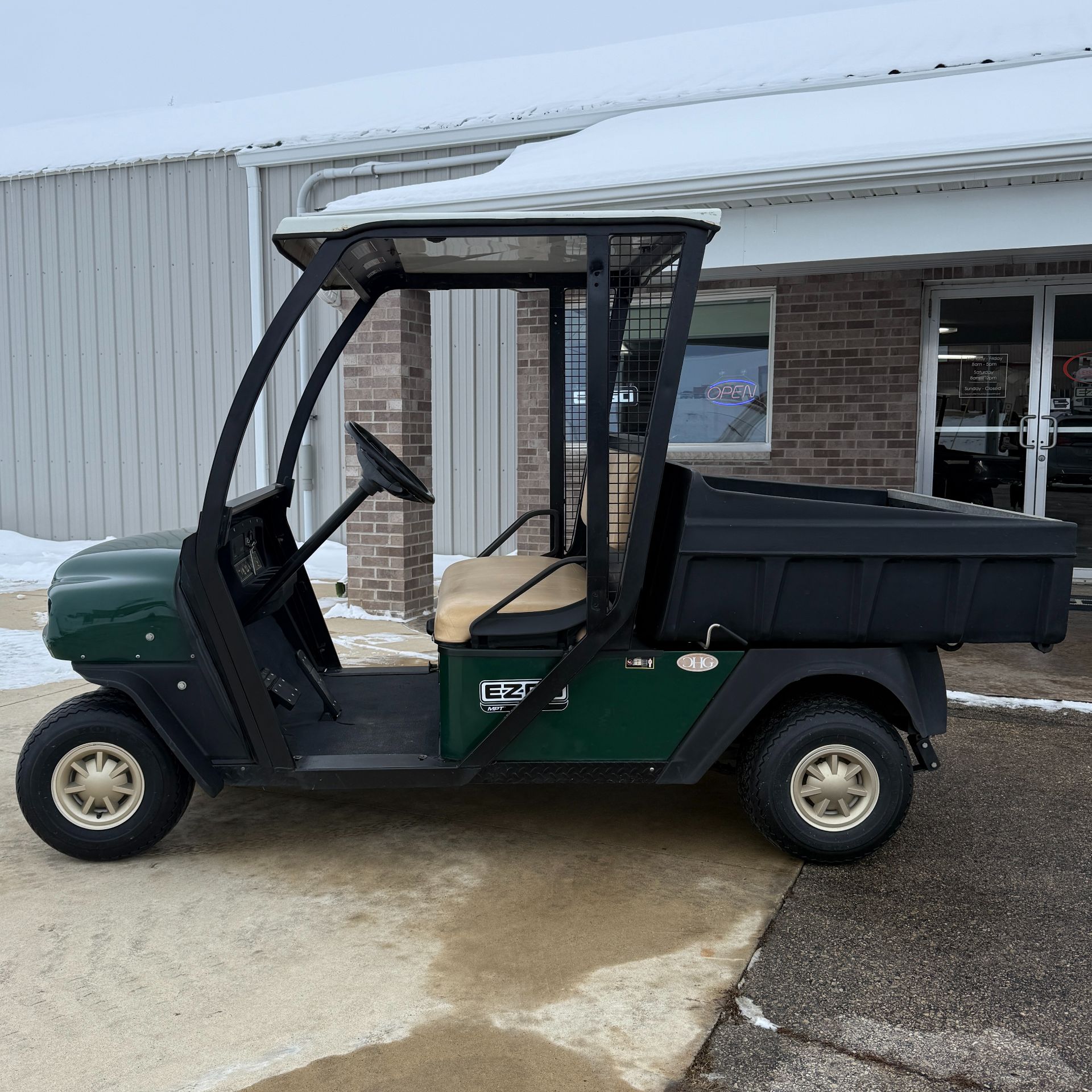 2007 E-Z-GO MPT 1200 in New Hampton, Iowa - Photo 2