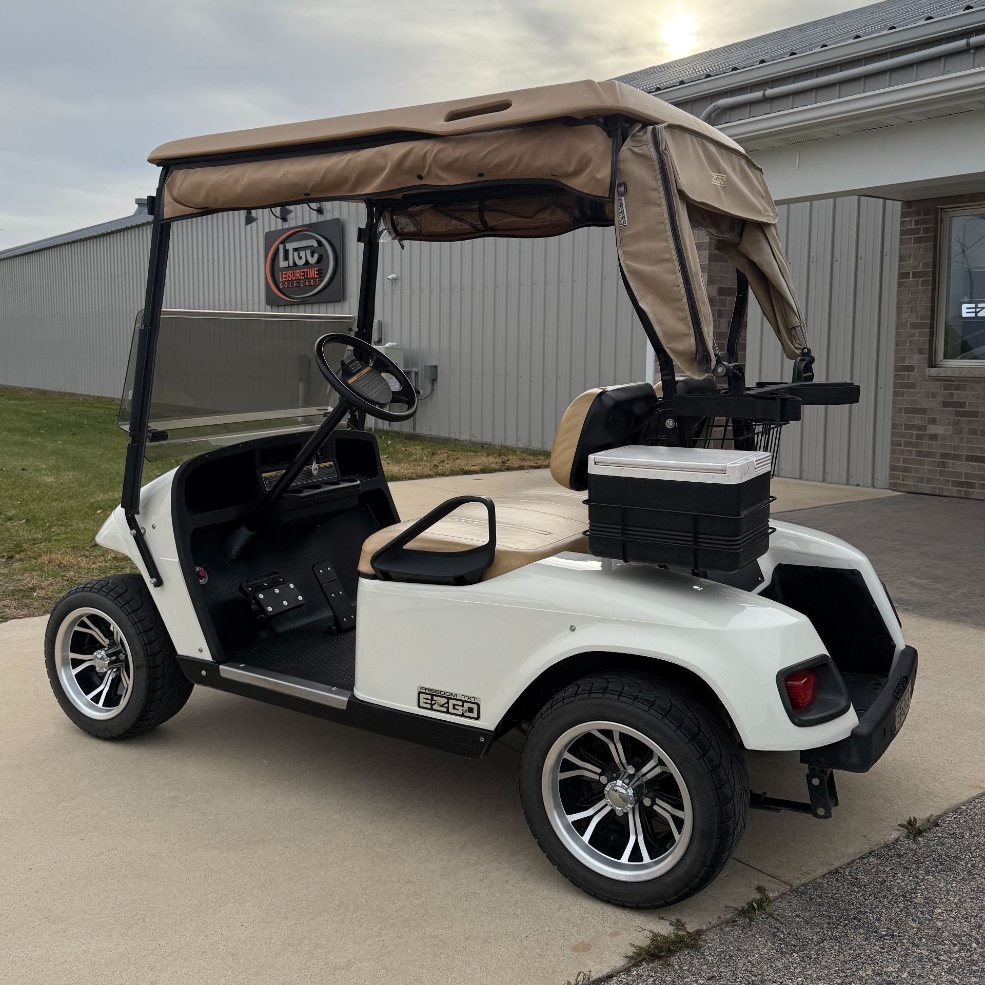 2013 E-Z-GO TXT Freedom Gasoline in New Hampton, Iowa - Photo 3