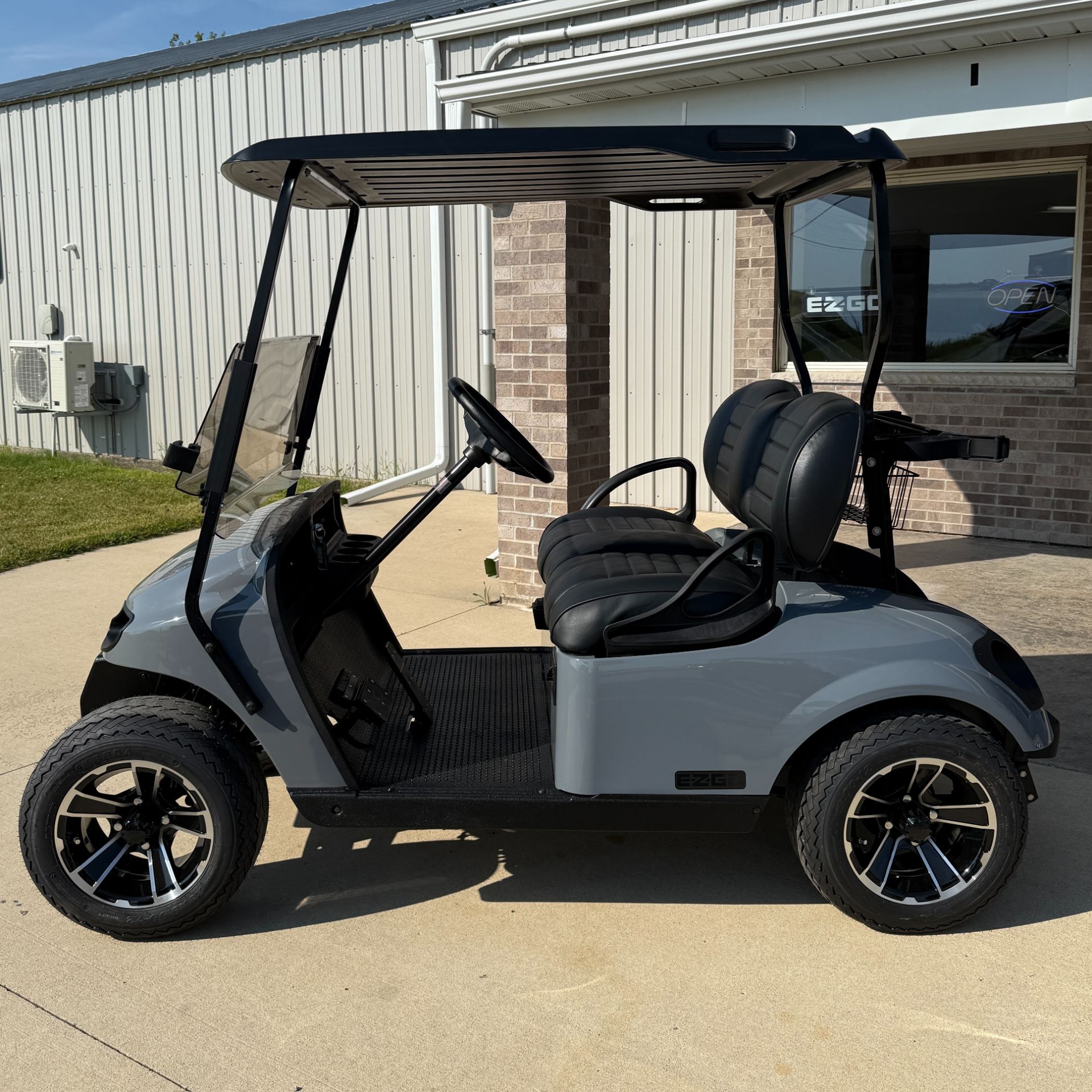 2022 E-Z-GO TXT 48-Volt in New Hampton, Iowa - Photo 2