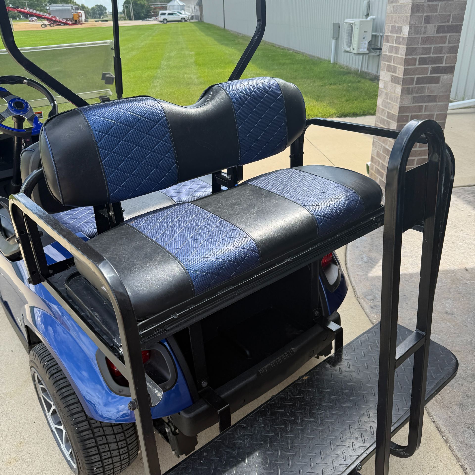 2020 E-Z-GO Valor Gas in New Hampton, Iowa - Photo 6