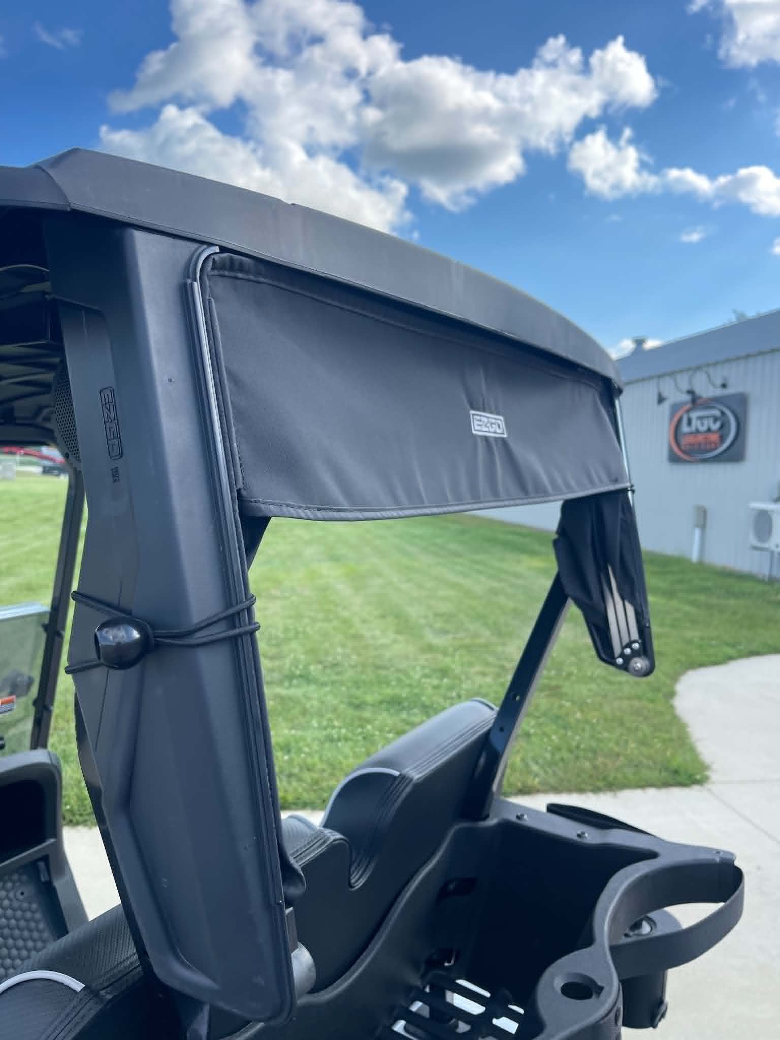 2026 EZGO RXV photo 7