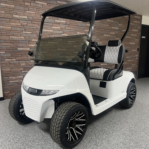 2026 E-Z-GO RXV 2 Freedom EX1 Gas in New Hampton, Iowa - Photo 1