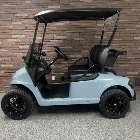 2026 E-Z-GO RXV 2 Freedom EX1 Gas in New Hampton, Iowa - Photo 2