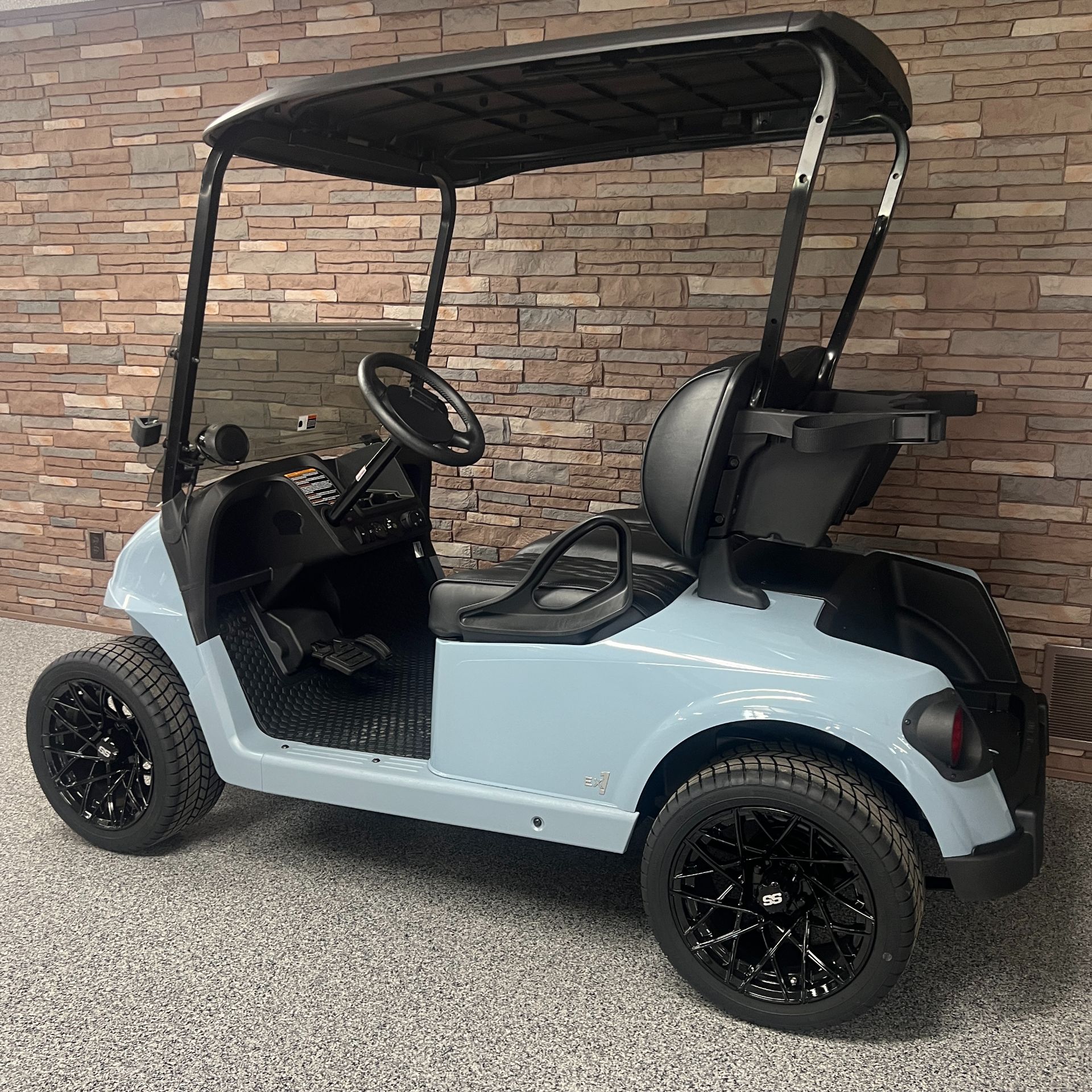 2026 E-Z-GO RXV 2 Freedom EX1 Gas in New Hampton, Iowa - Photo 3