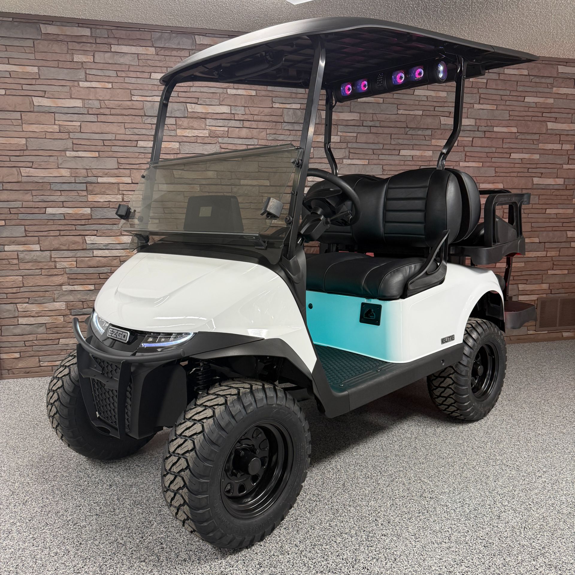 2026 E-Z-GO RXV 4 Summit XT ELiTE Lithium in New Hampton, Iowa - Photo 1