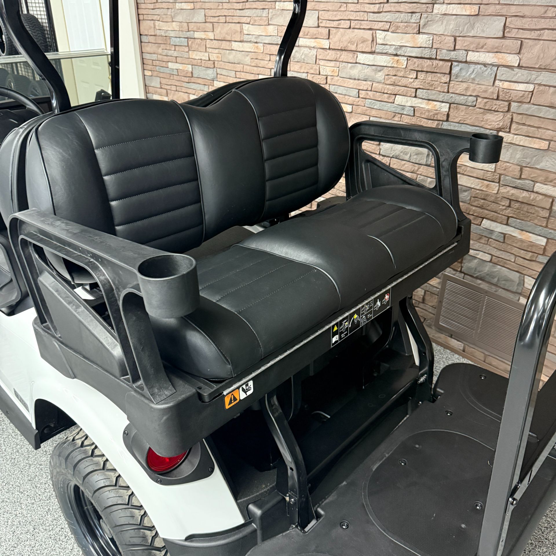 2026 E-Z-GO RXV 4 Summit XT ELiTE Lithium in New Hampton, Iowa - Photo 9