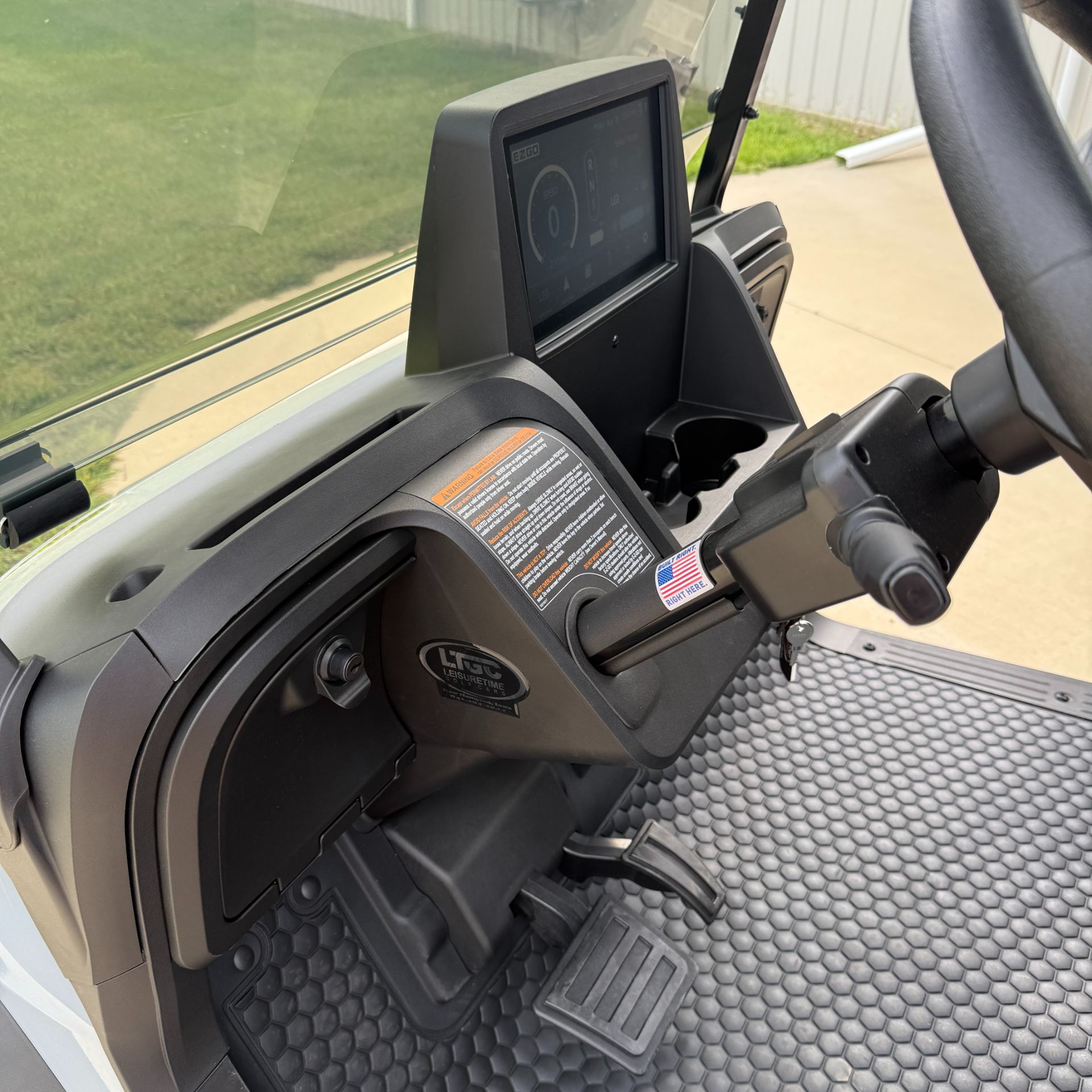 2026 E-Z-GO RXV 4 Summit XTL ELiTE Lithium in New Hampton, Iowa - Photo 4