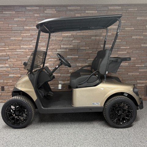 2026 E-Z-GO RXV 2 Freedom ELiTE Lithium in New Hampton, Iowa - Photo 2