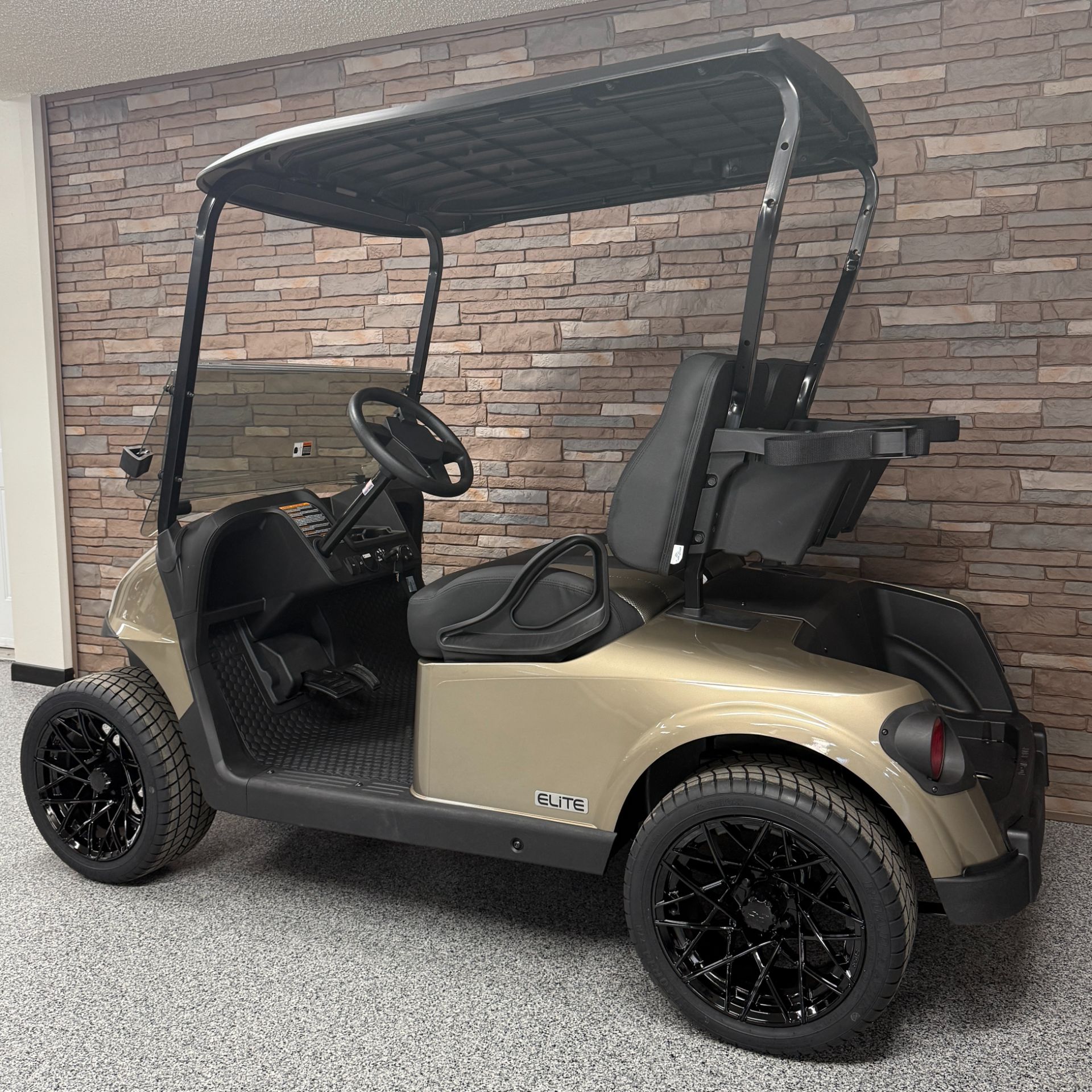 2026 E-Z-GO RXV 2 Freedom ELiTE Lithium in New Hampton, Iowa - Photo 3