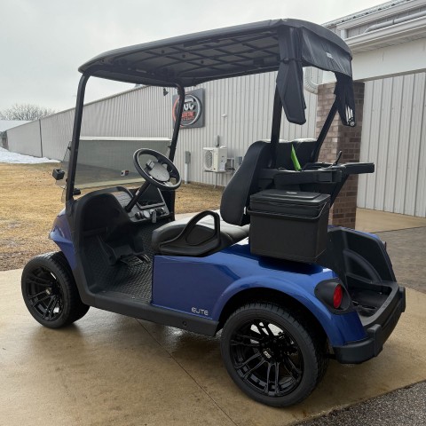 2025 E-Z-GO Freedom RXV ELiTE Lithium in New Hampton, Iowa - Photo 3