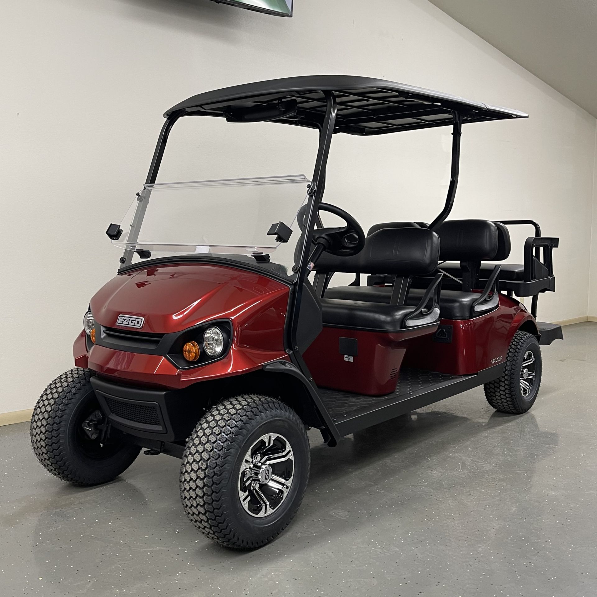 2024 E-Z-GO Valor 6 in New Hampton, Iowa