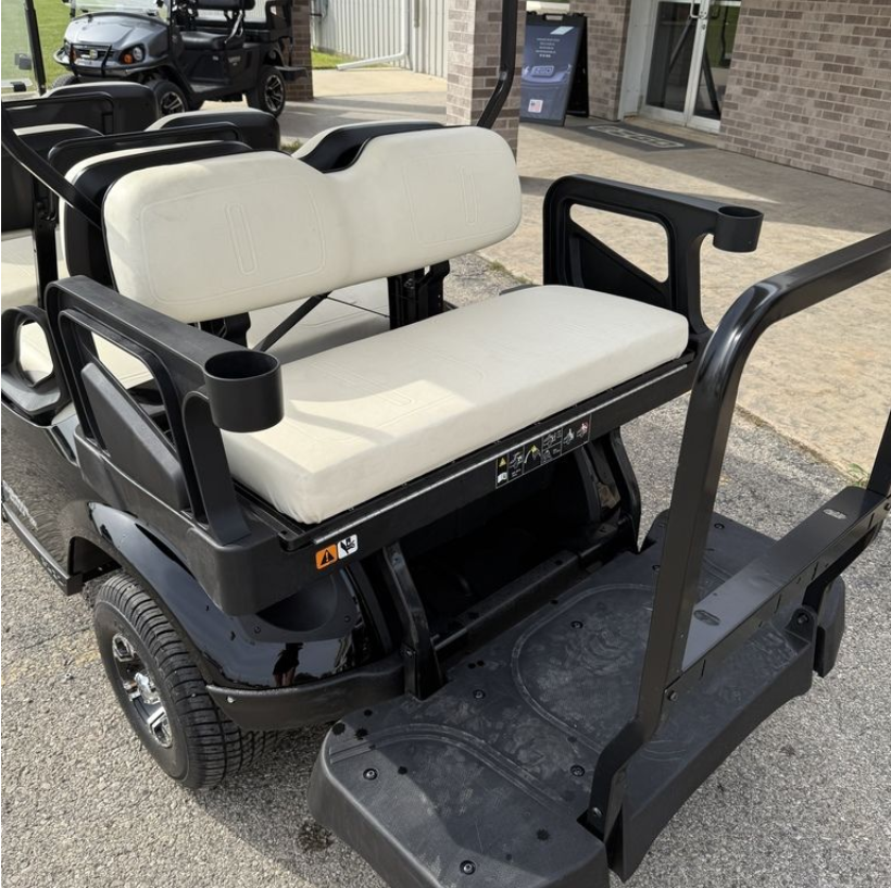 2023 Cushman Shuttle8 in New Hampton, Iowa - Photo 6