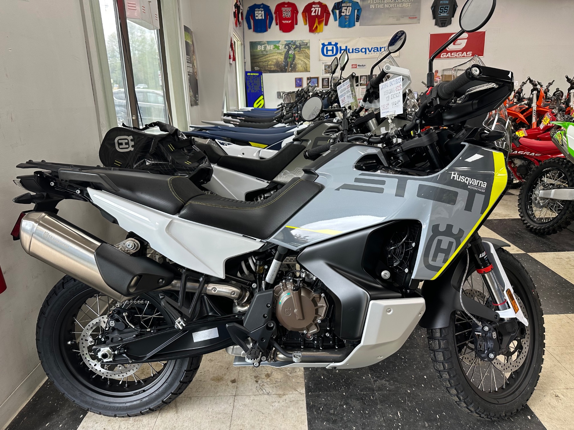 2025 Husqvarna Norden 901 1