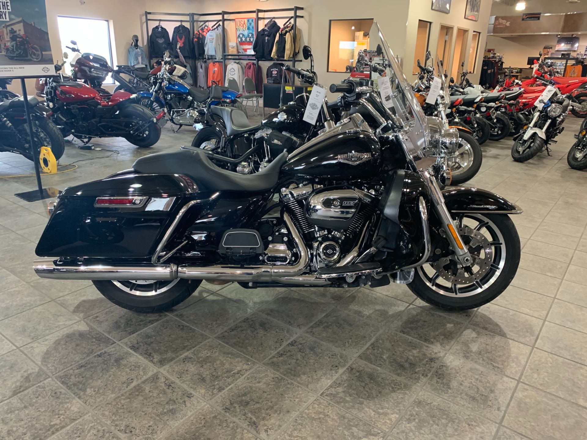 2018 Harley-Davidson Road King® 1