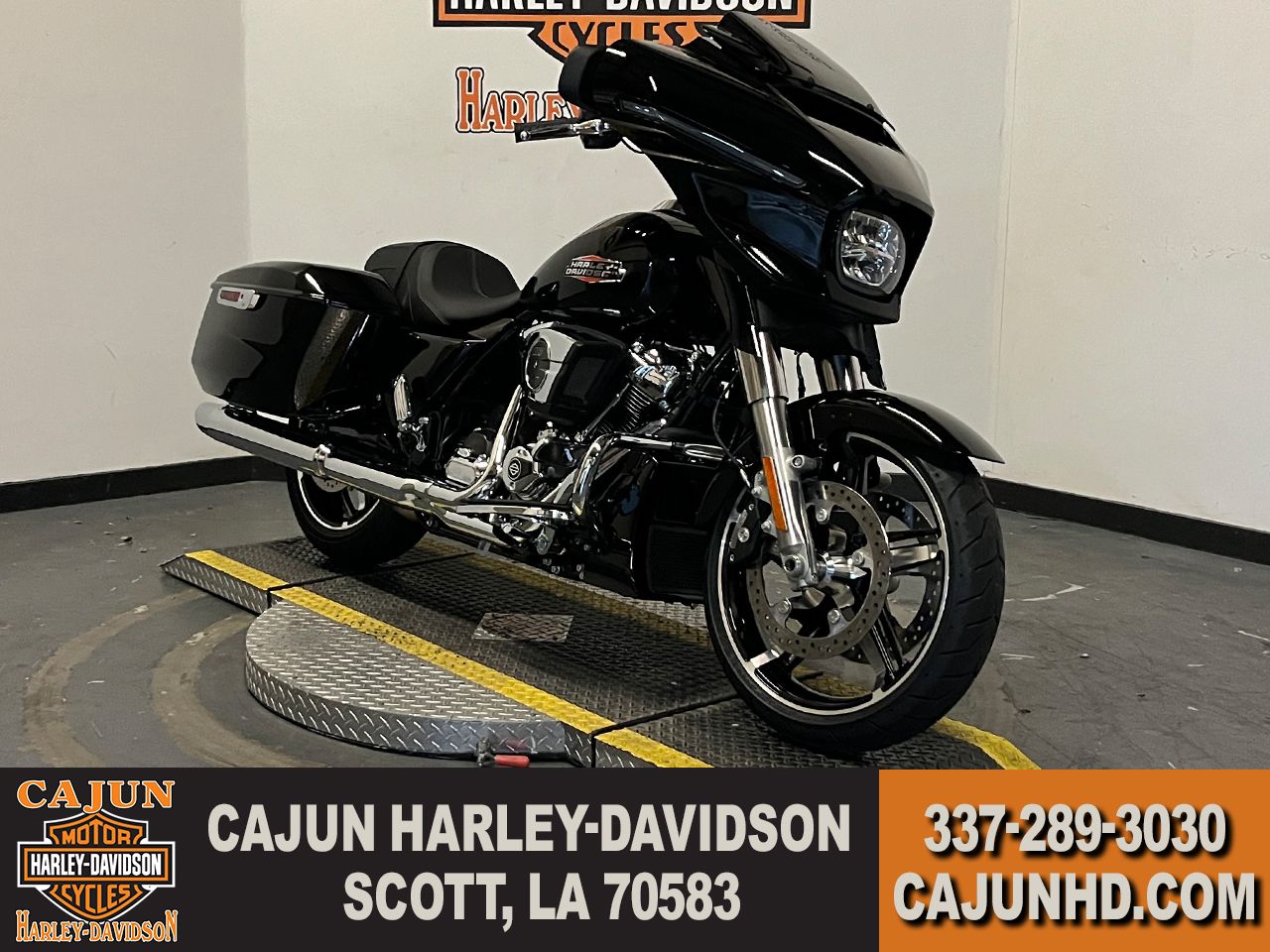 2025 Harley-Davidson Street Glide® in Scott, Louisiana - Photo 2