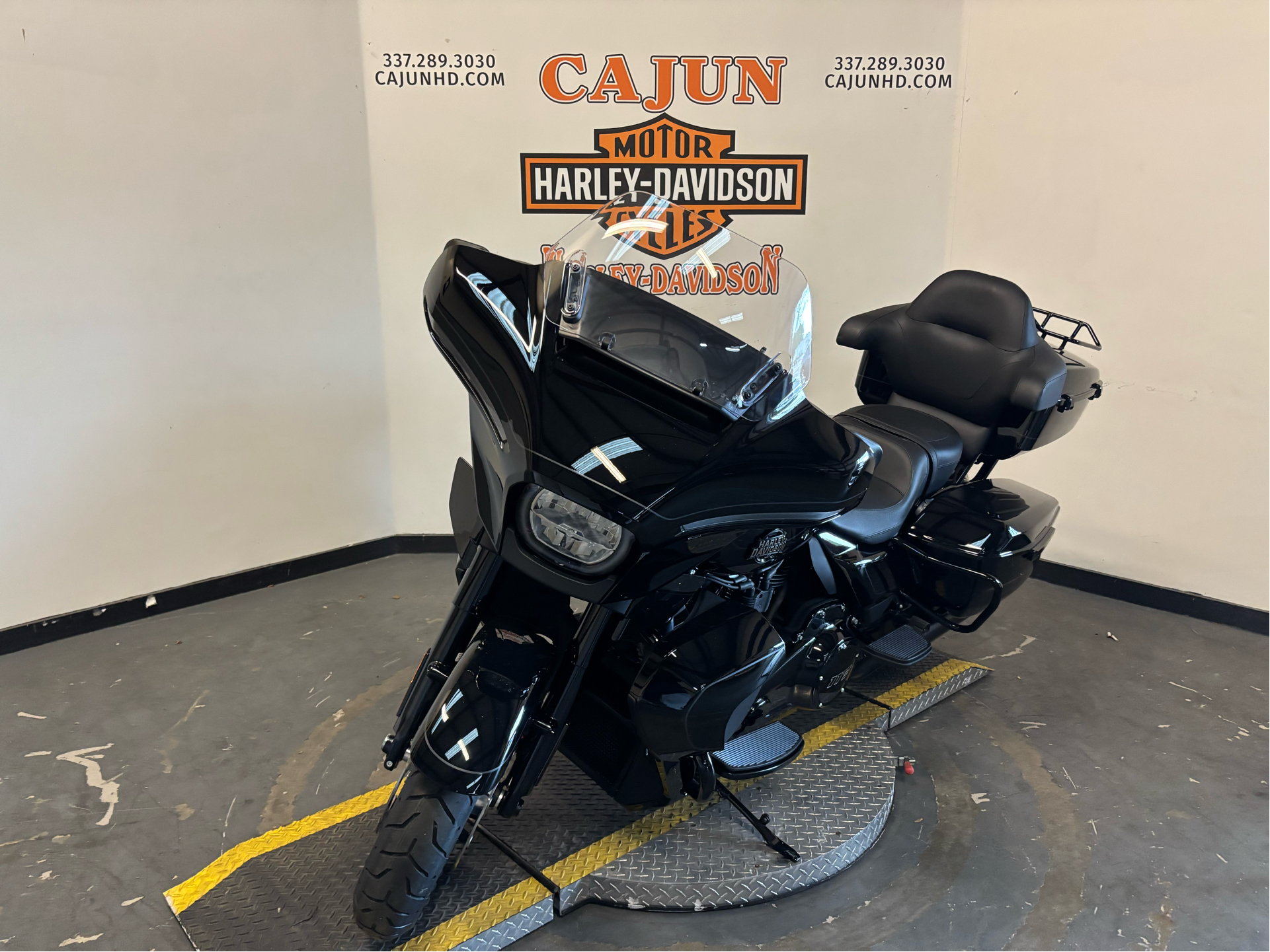 2025 Harley-Davidson Street Glide® Ultra in Scott, Louisiana - Photo 6