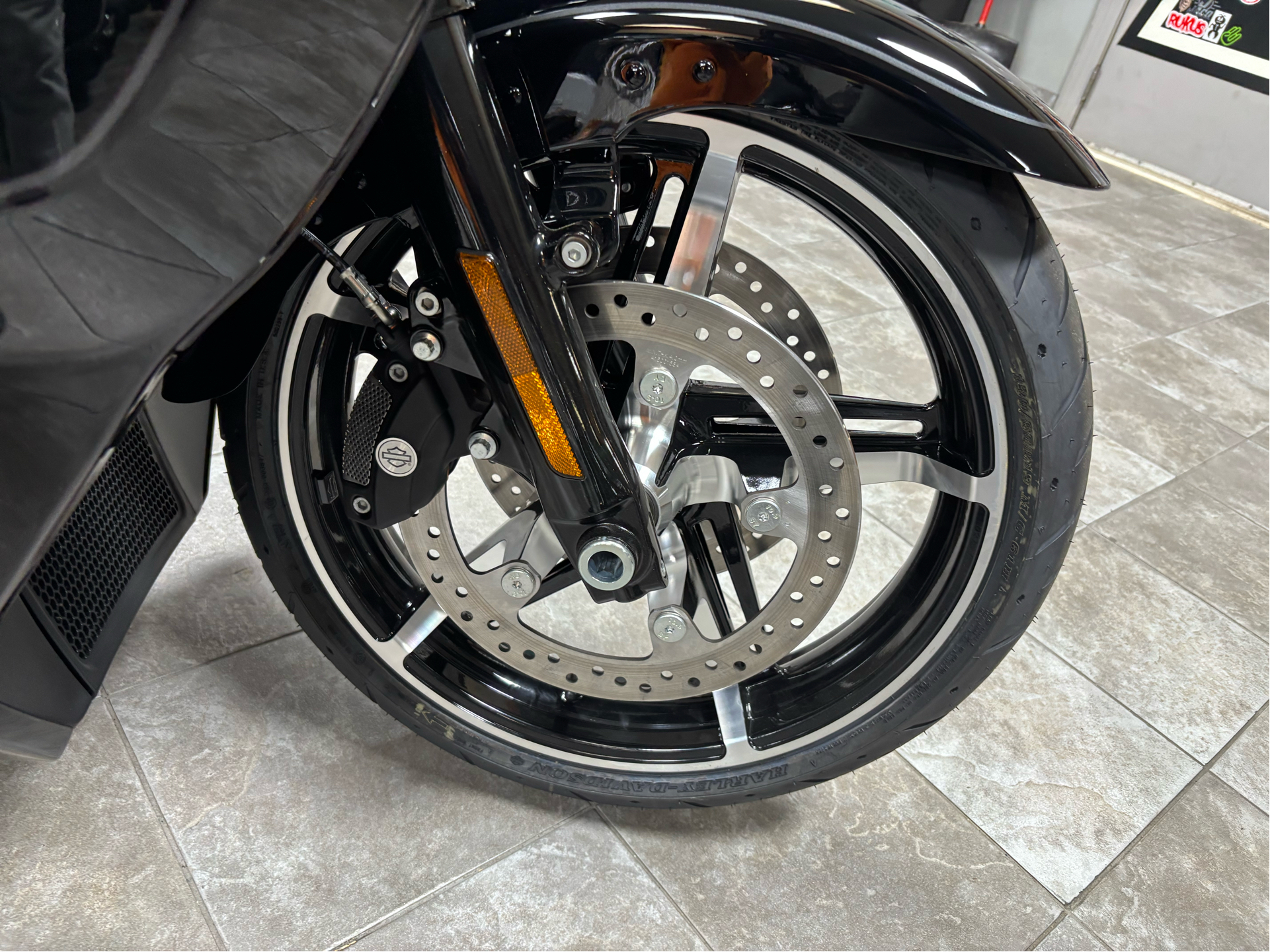 2025 Harley-Davidson Street Glide® Ultra in Scott, Louisiana - Photo 11