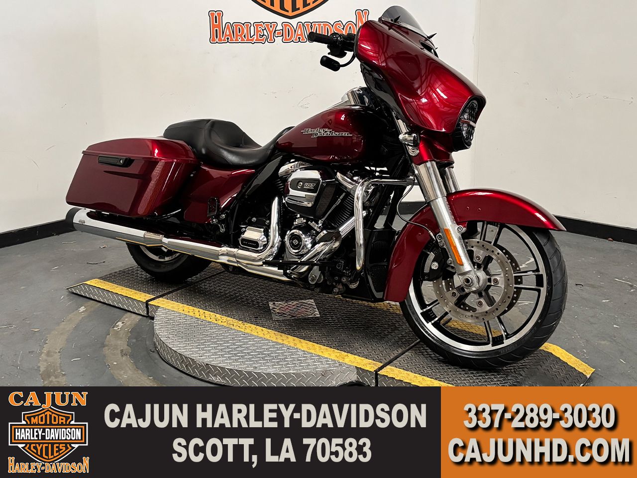 2017 Harley-Davidson Street Glide® Special in Scott, Louisiana - Photo 2
