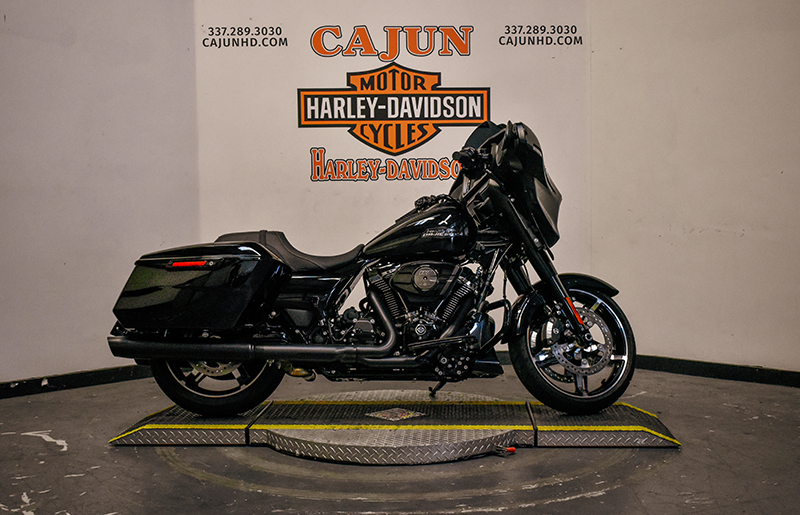 2025 Harley-Davidson Street Glide® in Scott, Louisiana - Photo 2