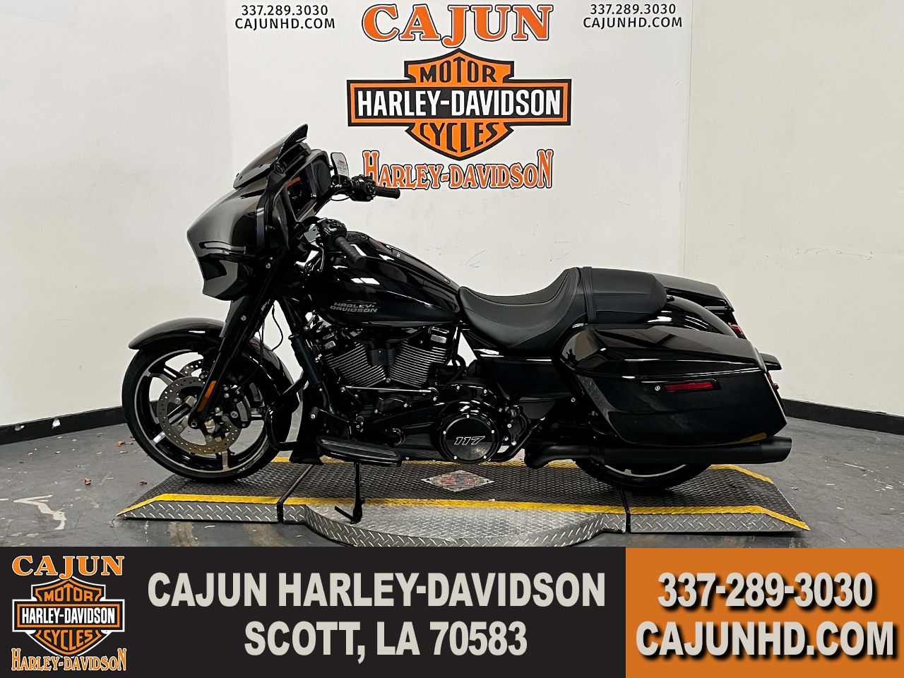 2025 Harley-Davidson Street Glide® in Scott, Louisiana - Photo 5
